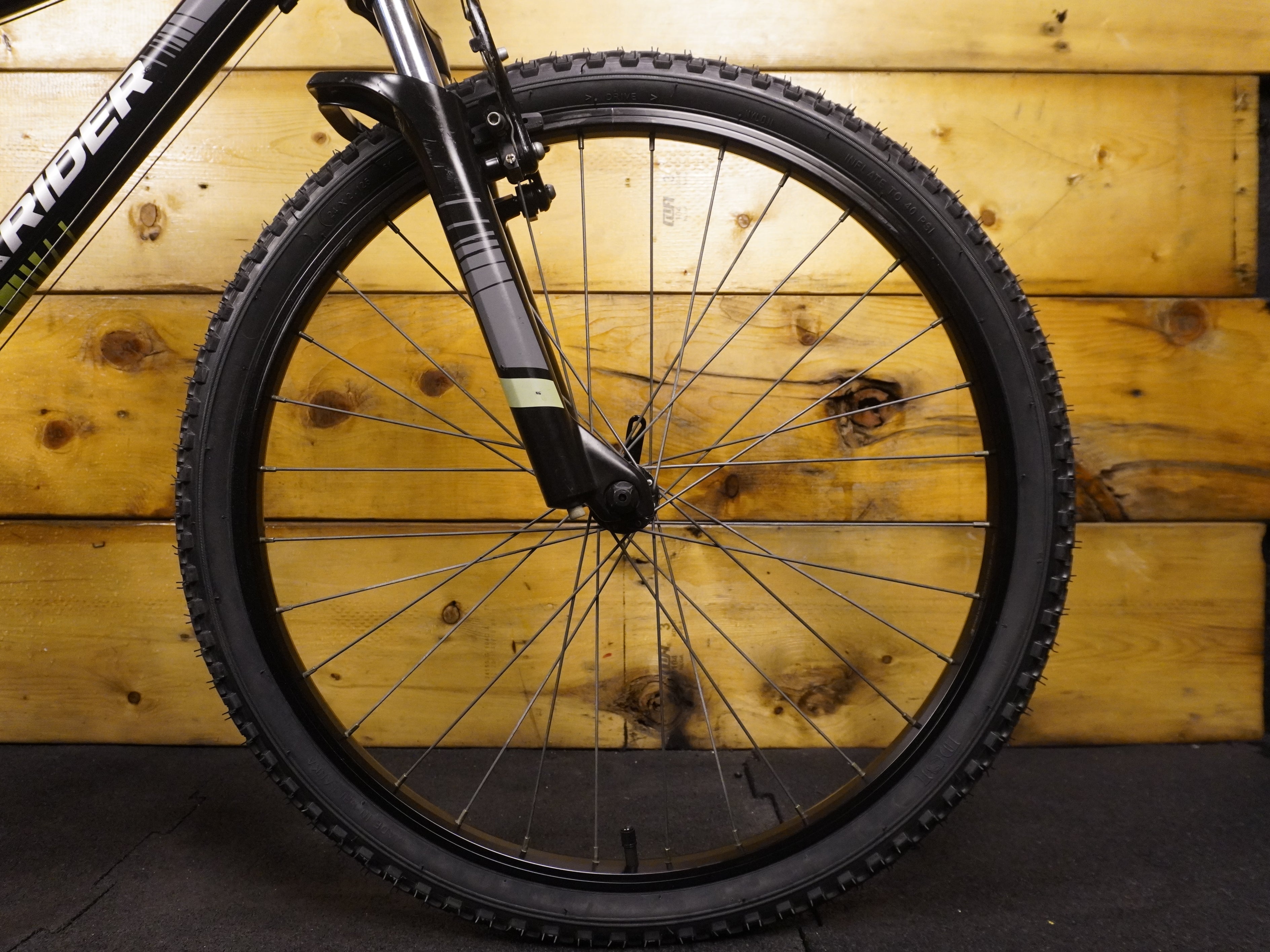 B'twin Rockrider ST-500 Kids Bike