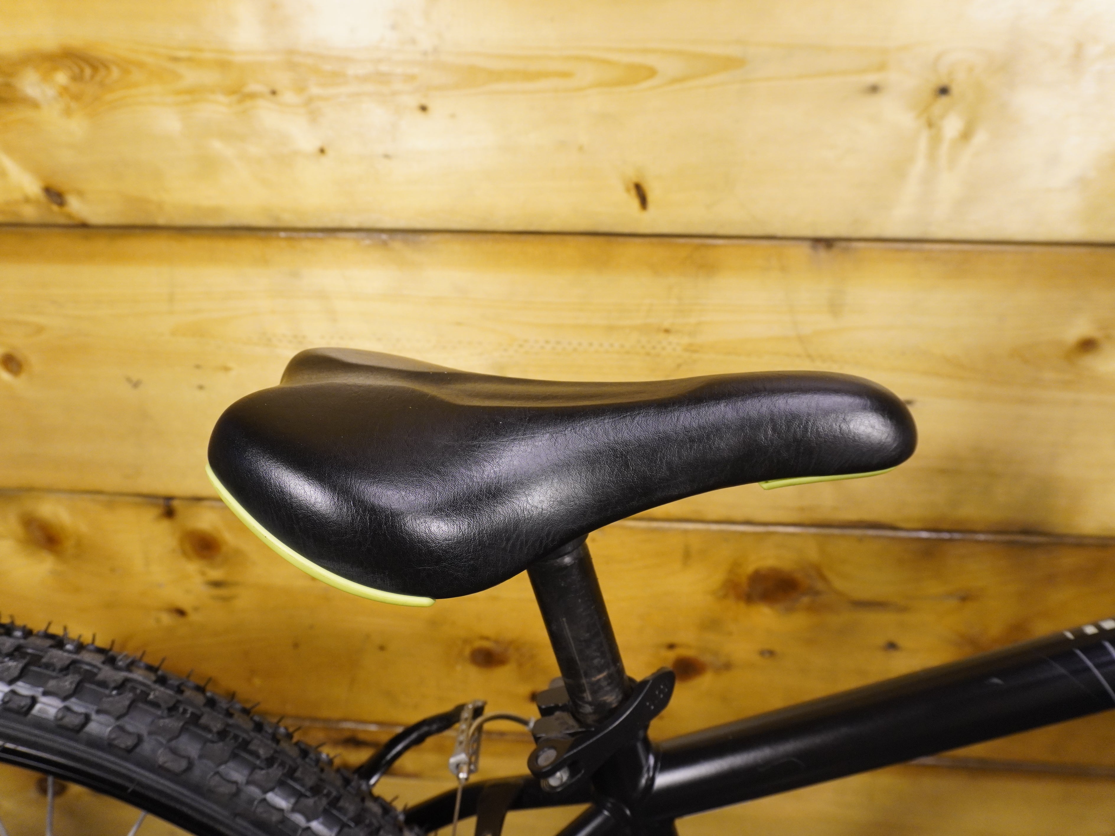 B'twin Rockrider ST-500 Kids Bike