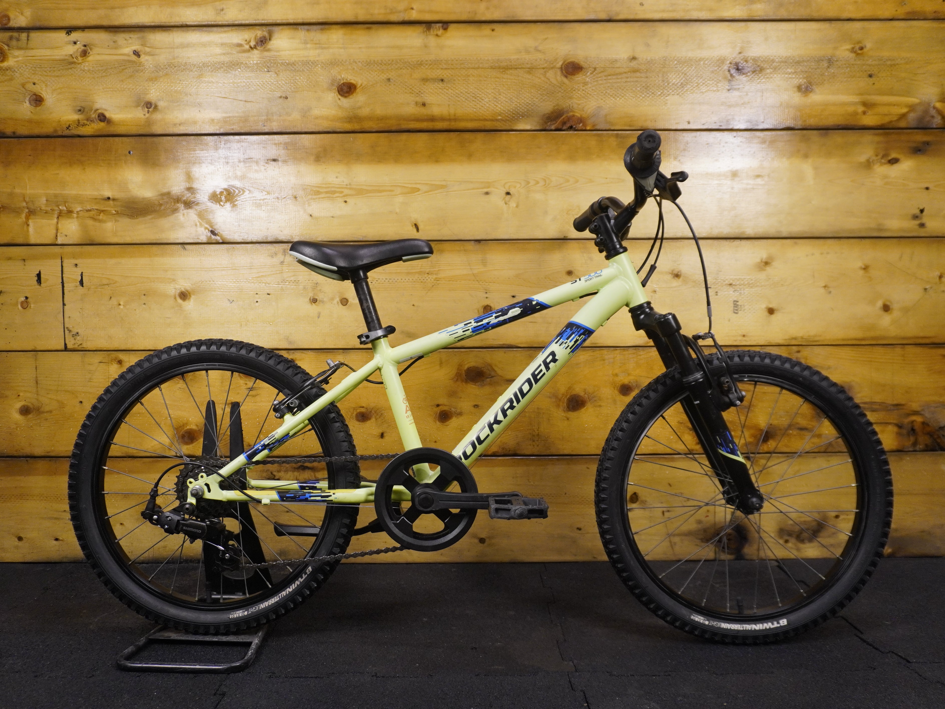 B'Twin Rockrider ST-500 Sport Trail kids Bike