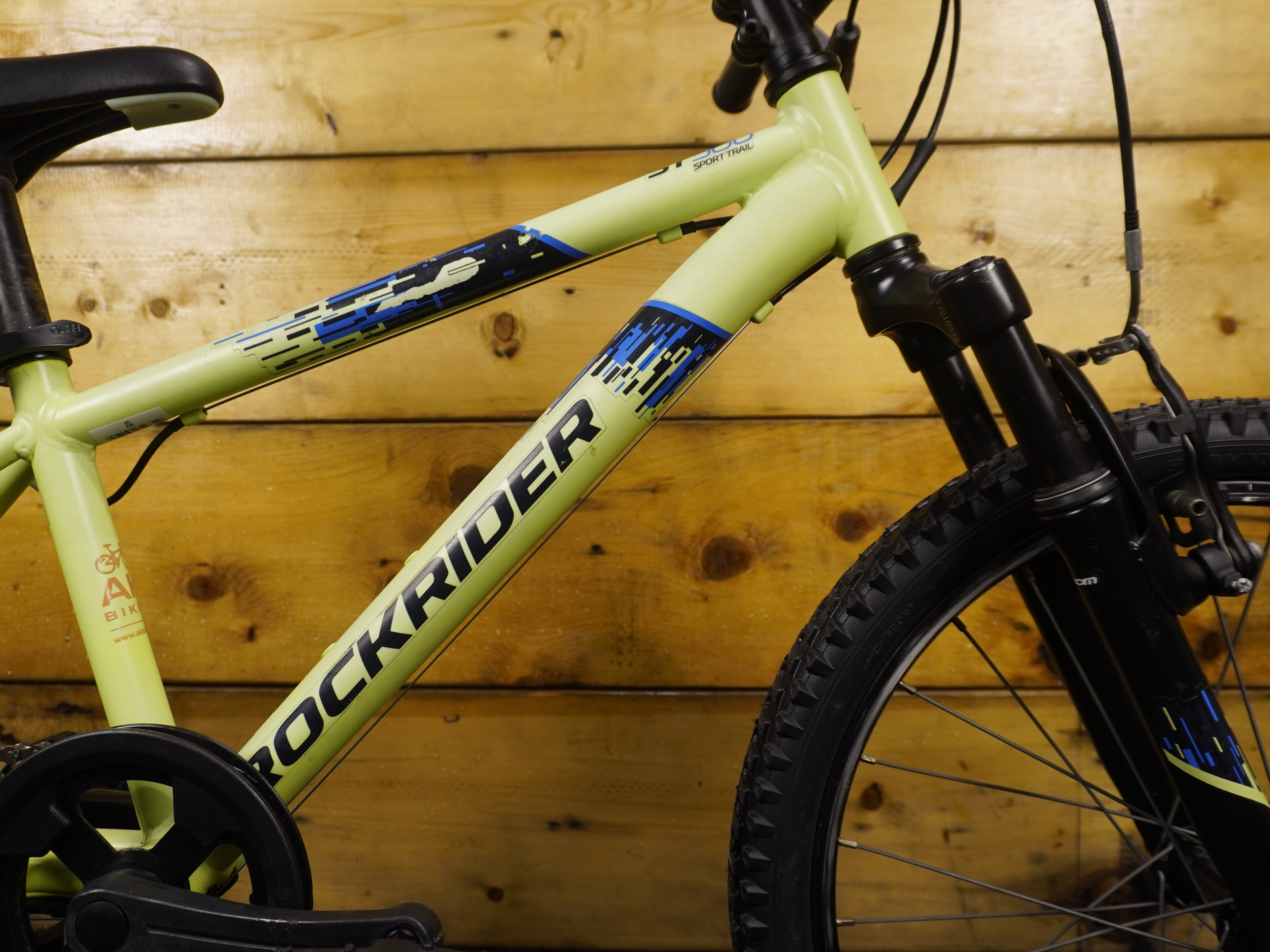 B'Twin Rockrider ST-500 Sport Trail kids Bike