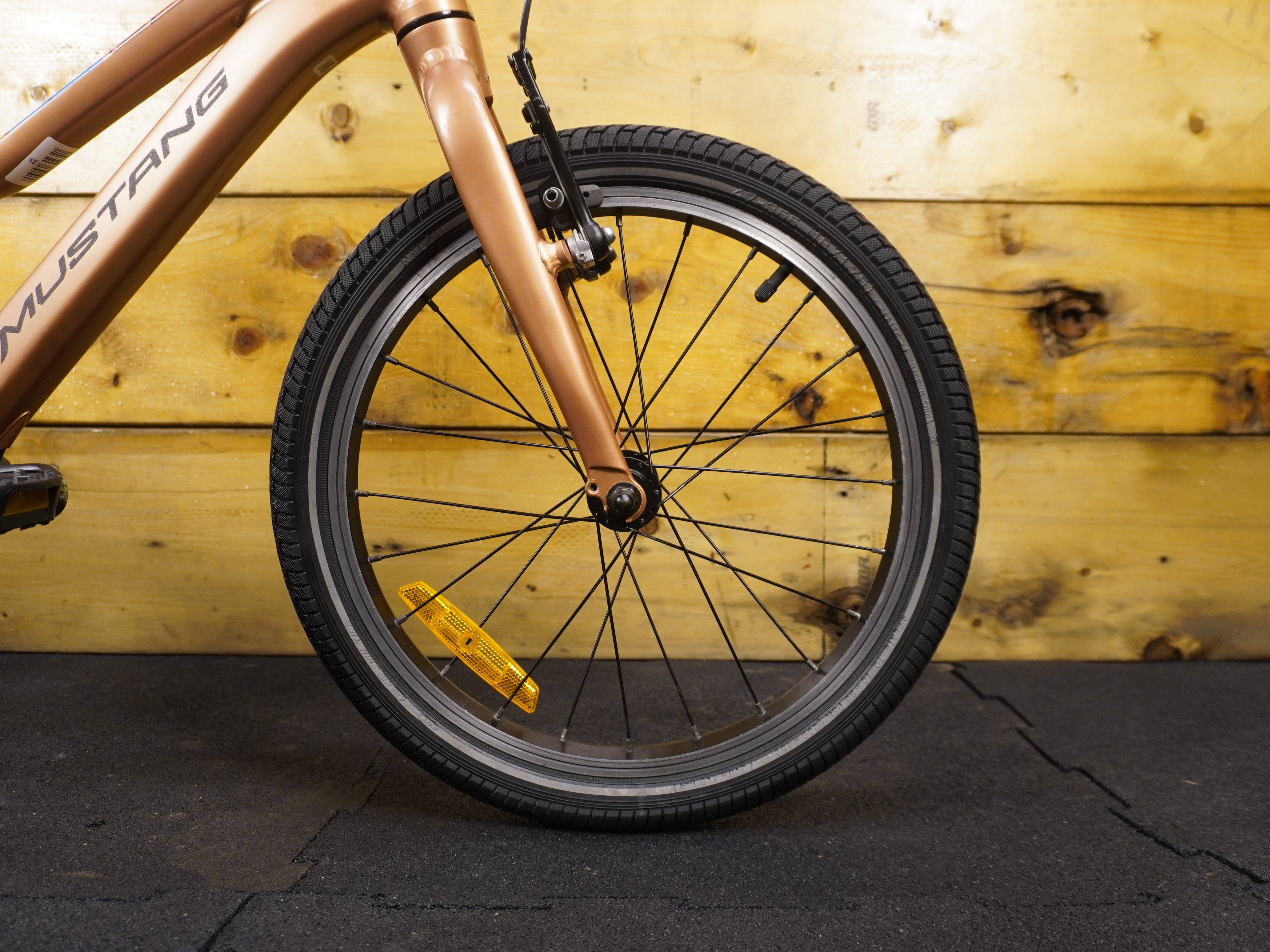 RENT Mustang Appaloosa 18 kids Bike