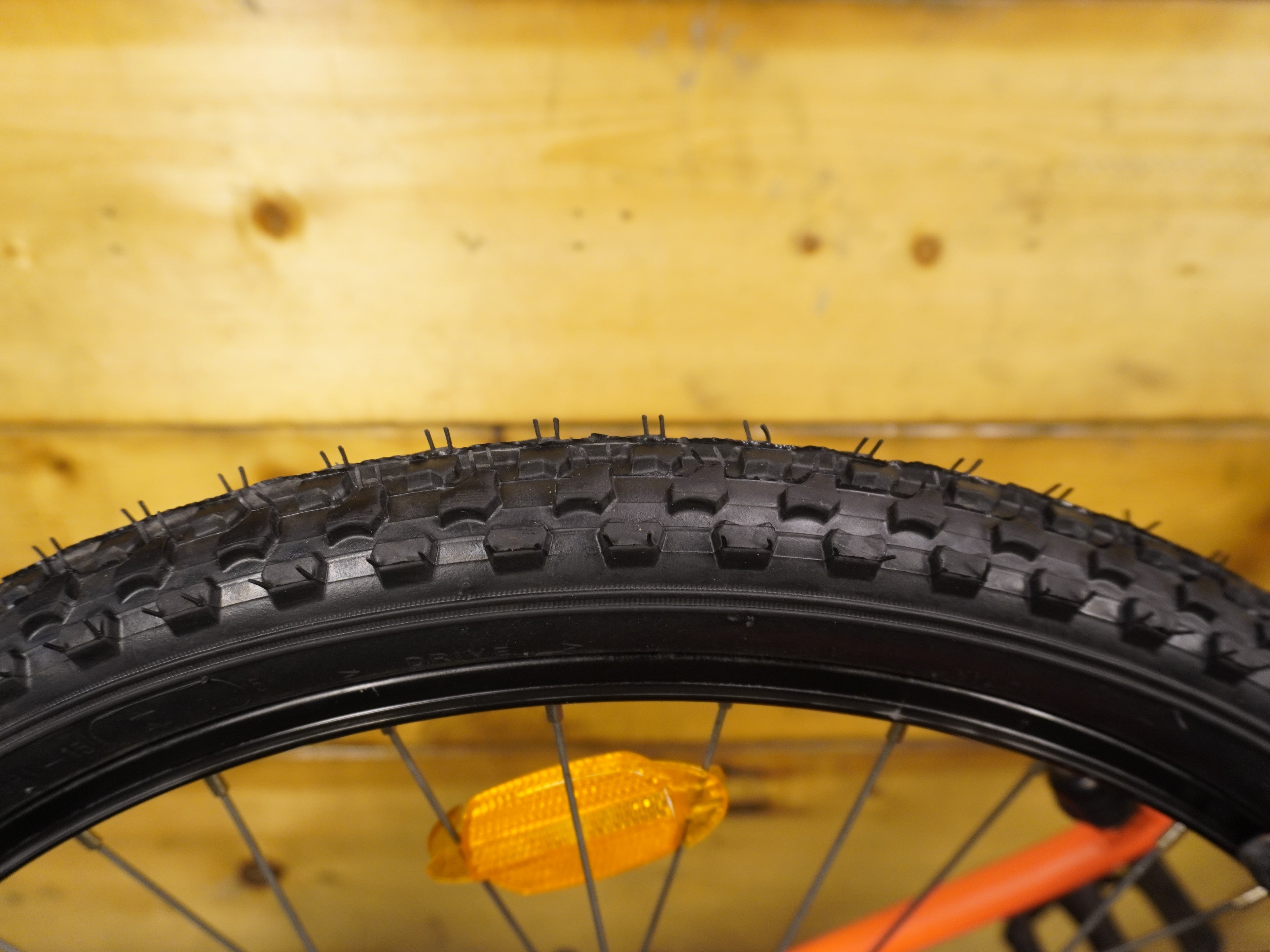 RENT B'Twin Rockrider 500 kids Bike