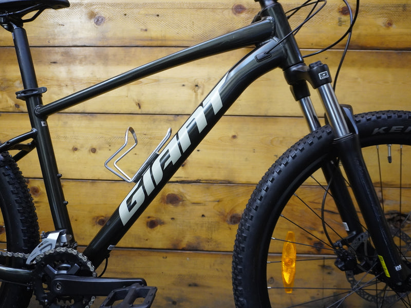 RENT Giant Talon 2 Mountain Bike