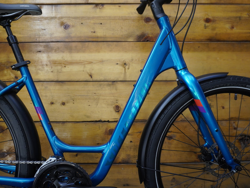RENT Specialized Roll Hybrid Bike