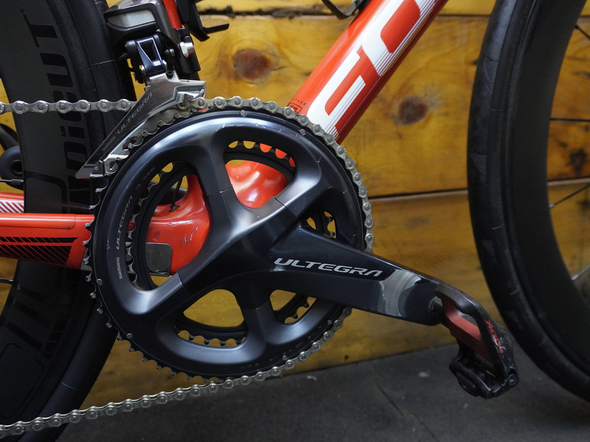 RENT Focus Izalco Race Road Bike