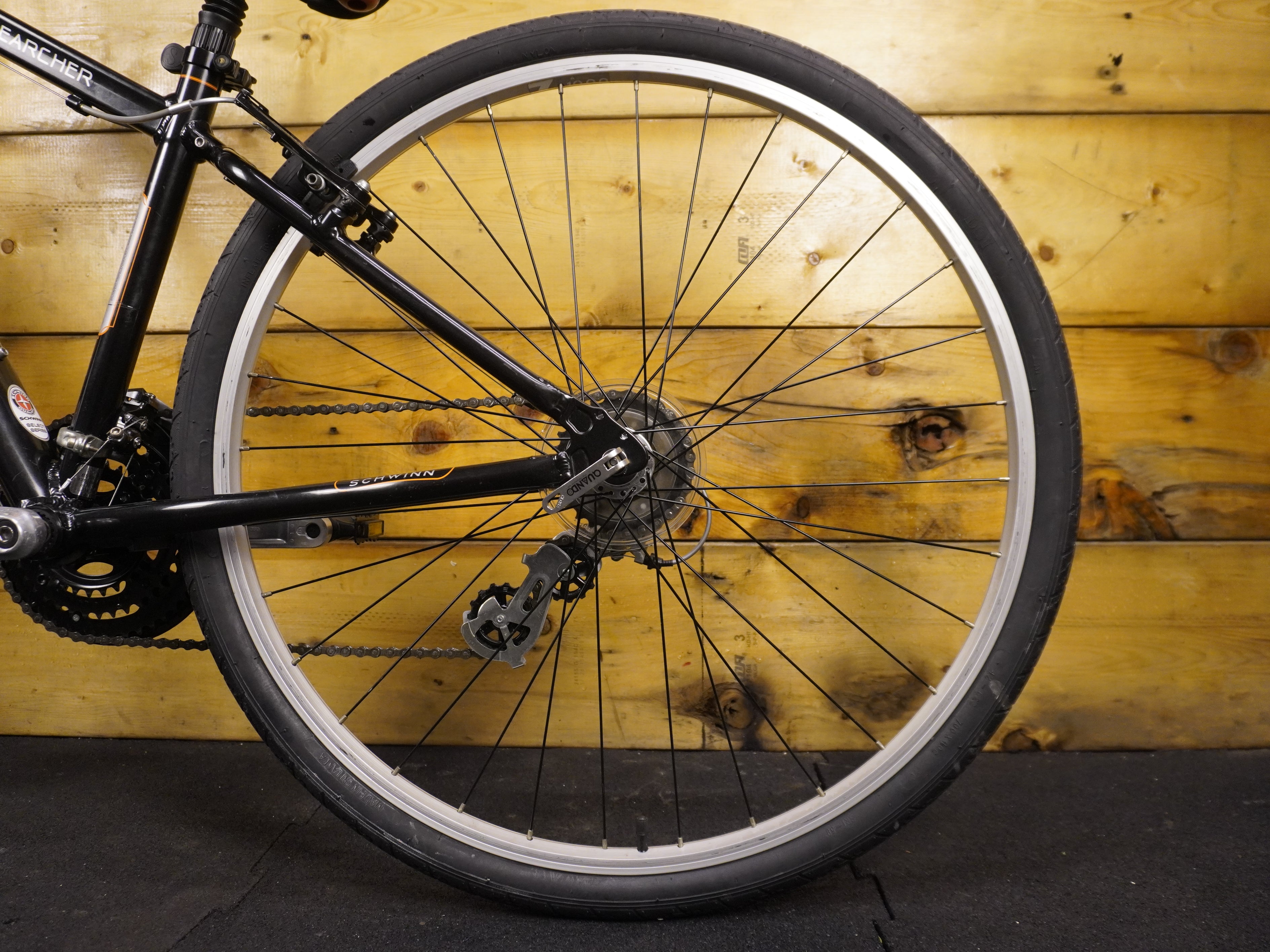 RENT Schwinn Searcher Hybrid Bike