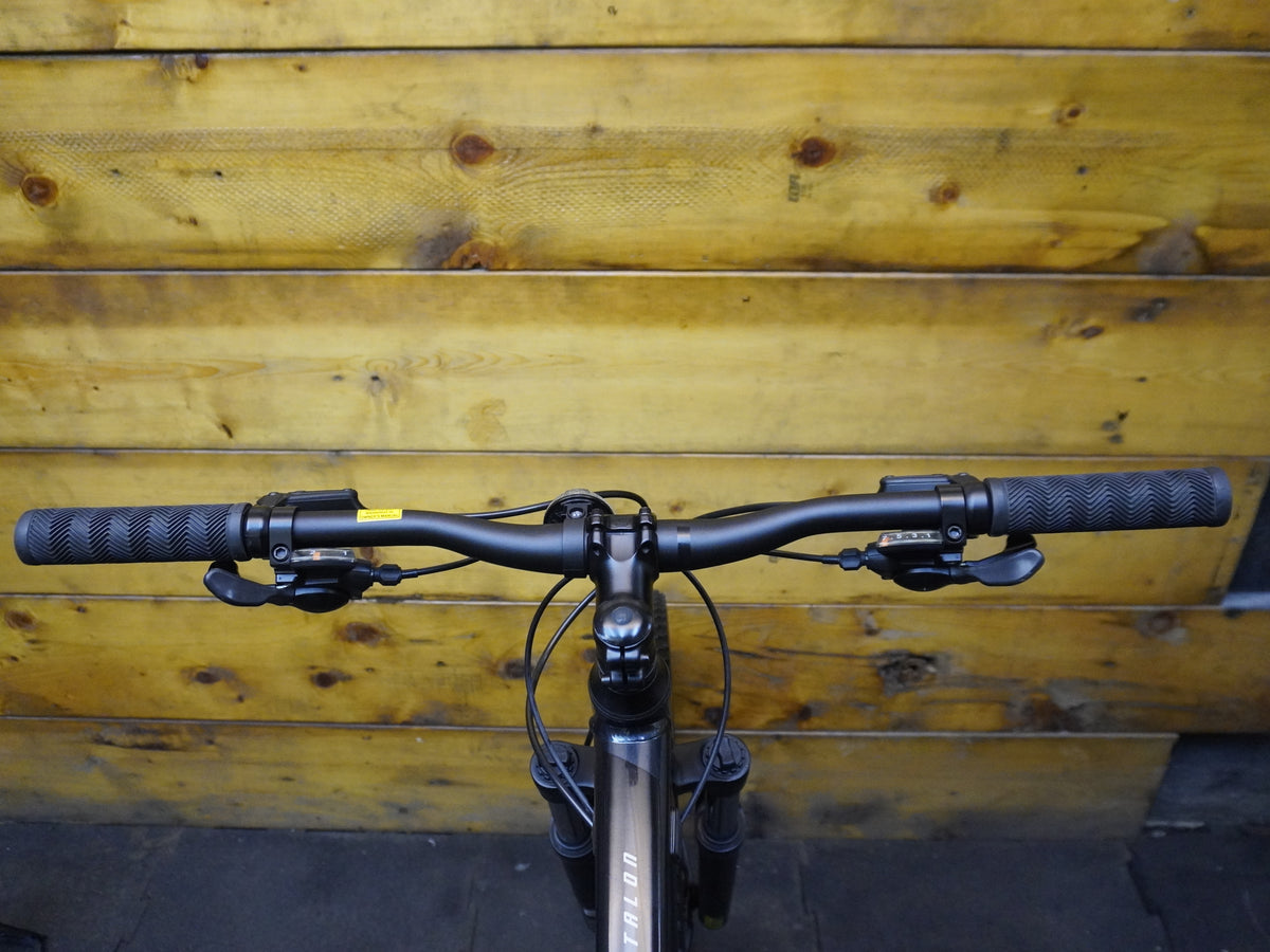 RENT Giant Talon 3 Mountain Bike