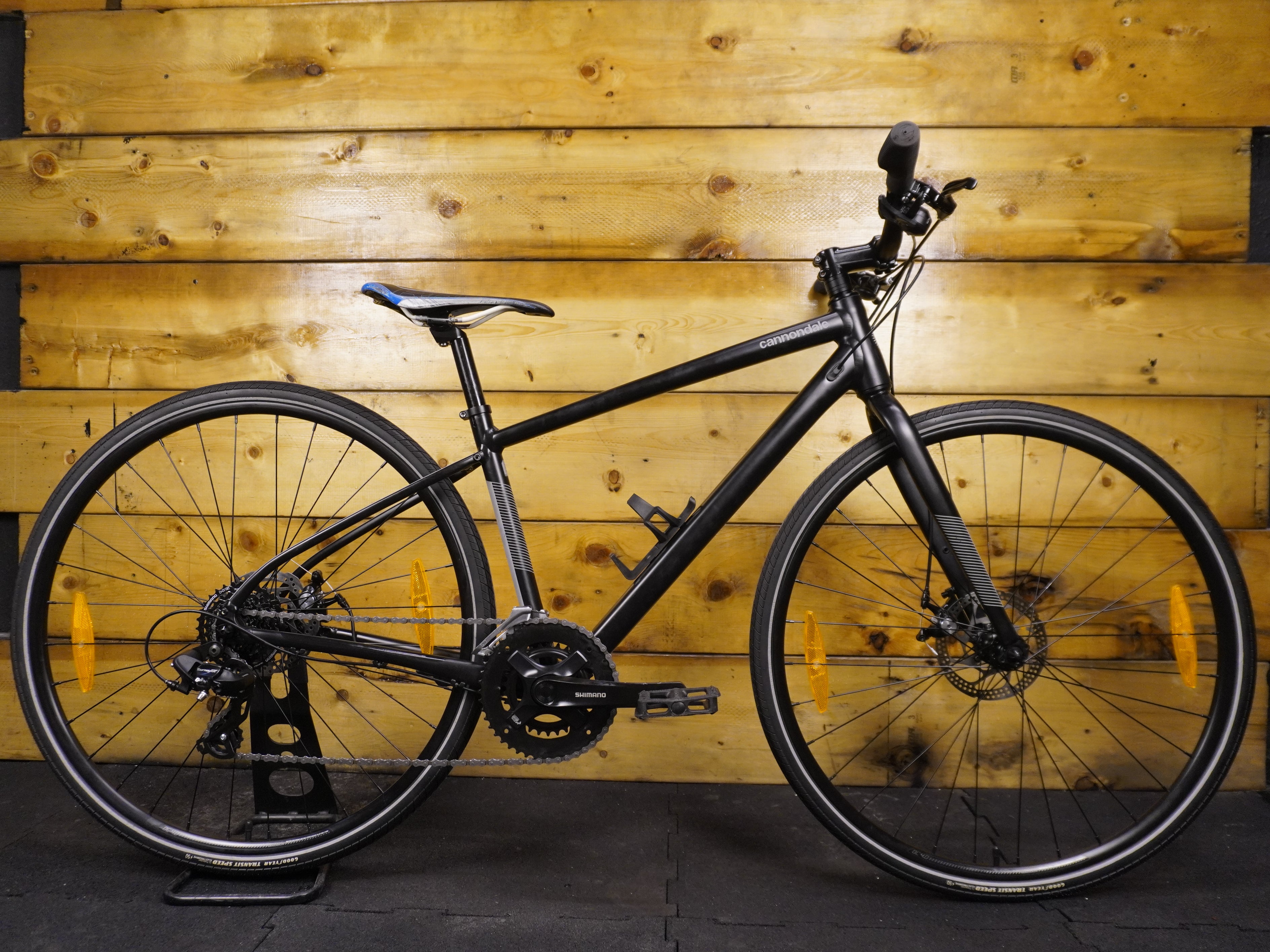 RENT Cannondale Quick 5 Hybrid Bike