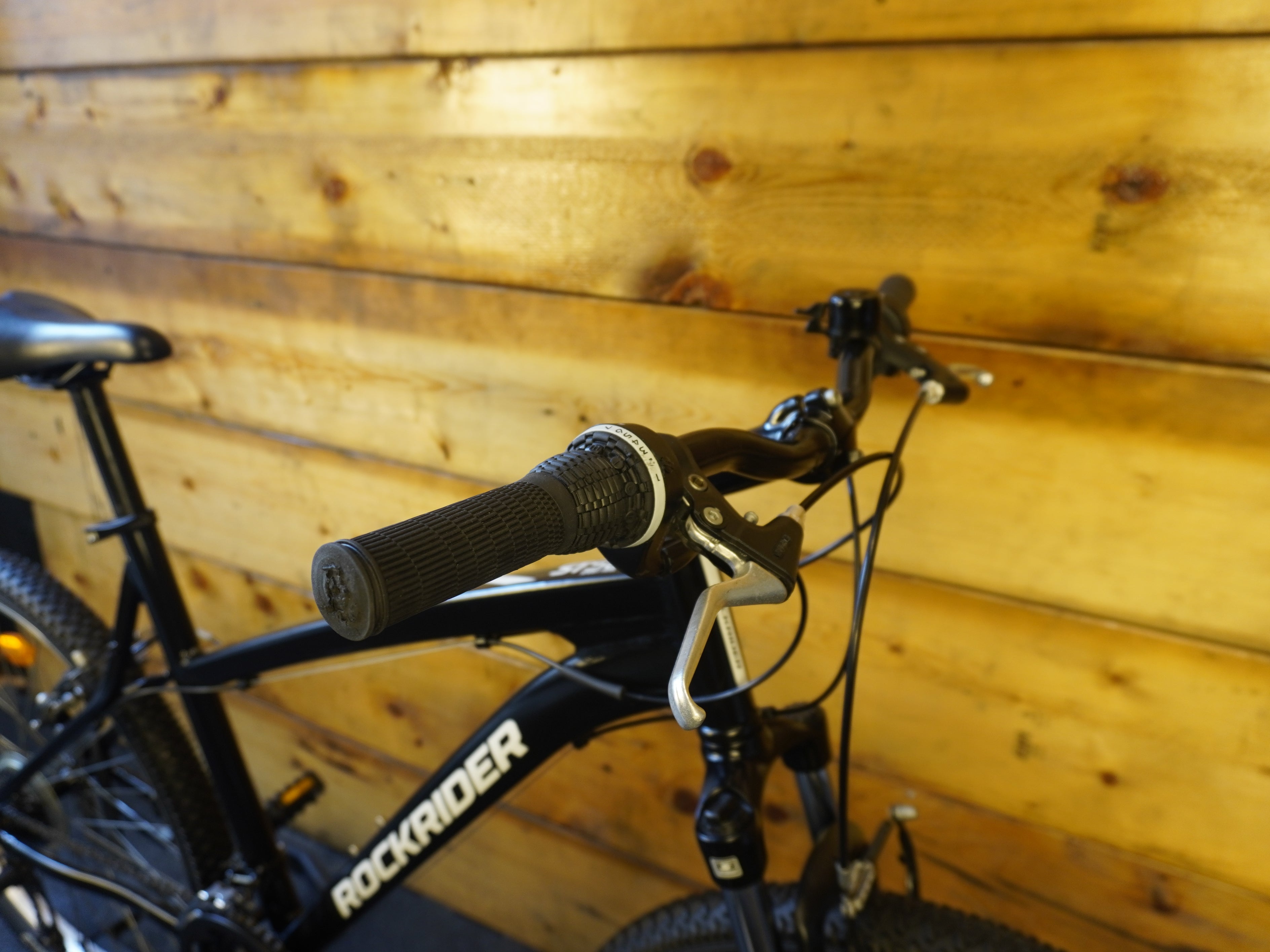 RENT B'Twin Rockrider ST-50 Sport Trail Mountain Bike