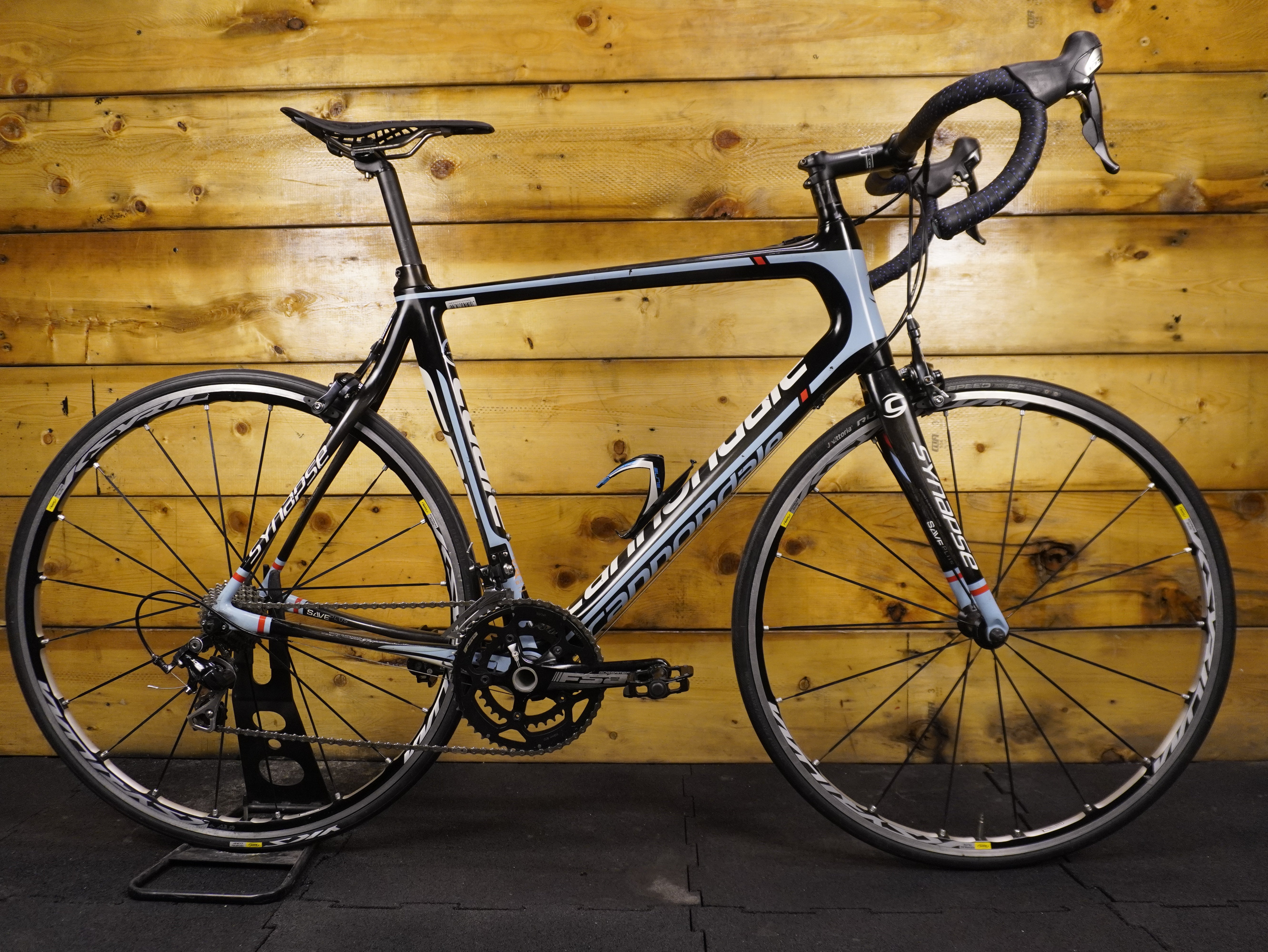 RENT Cannondale Synapse Road Bike