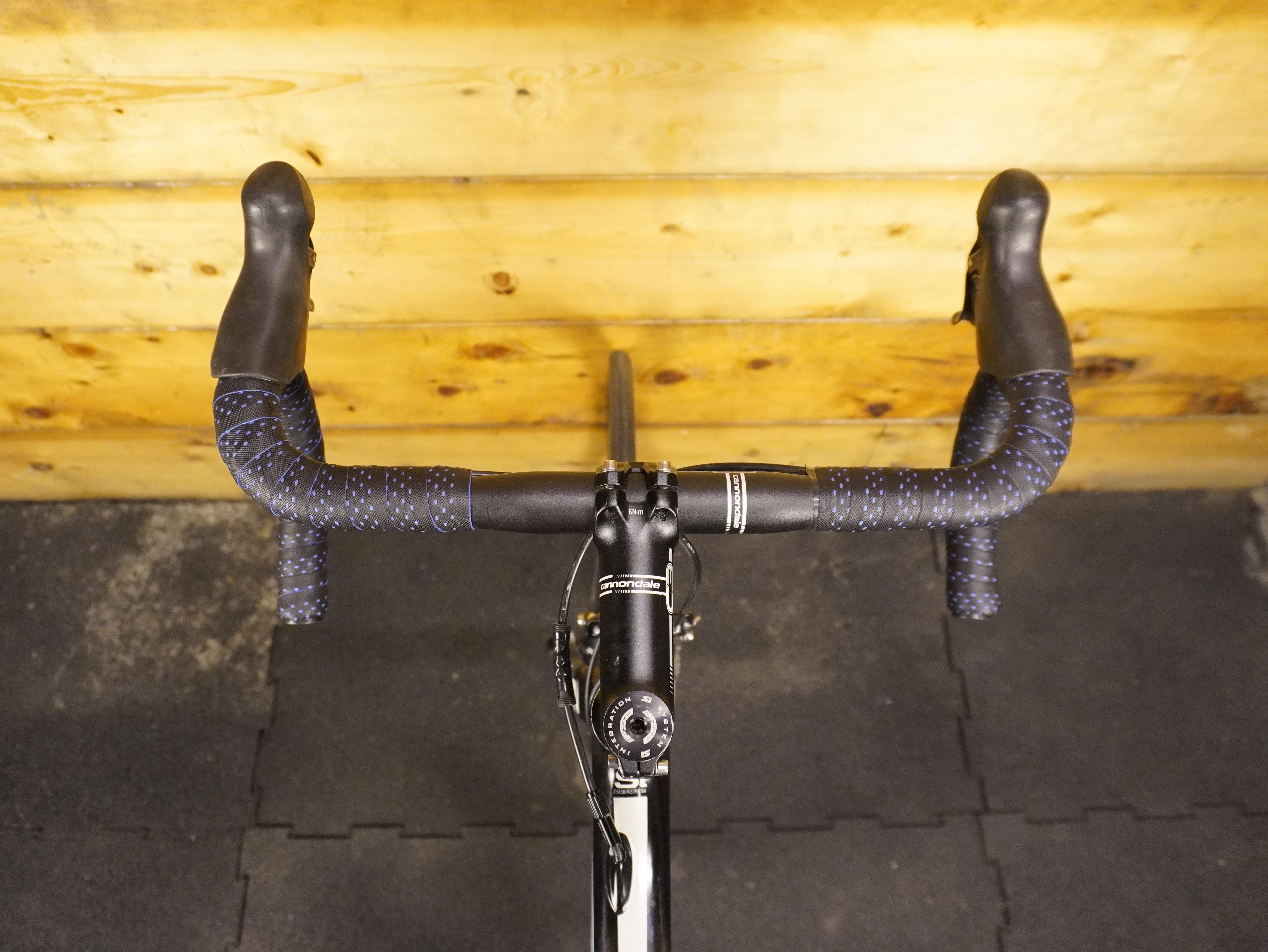 RENT Cannondale Synapse Road Bike