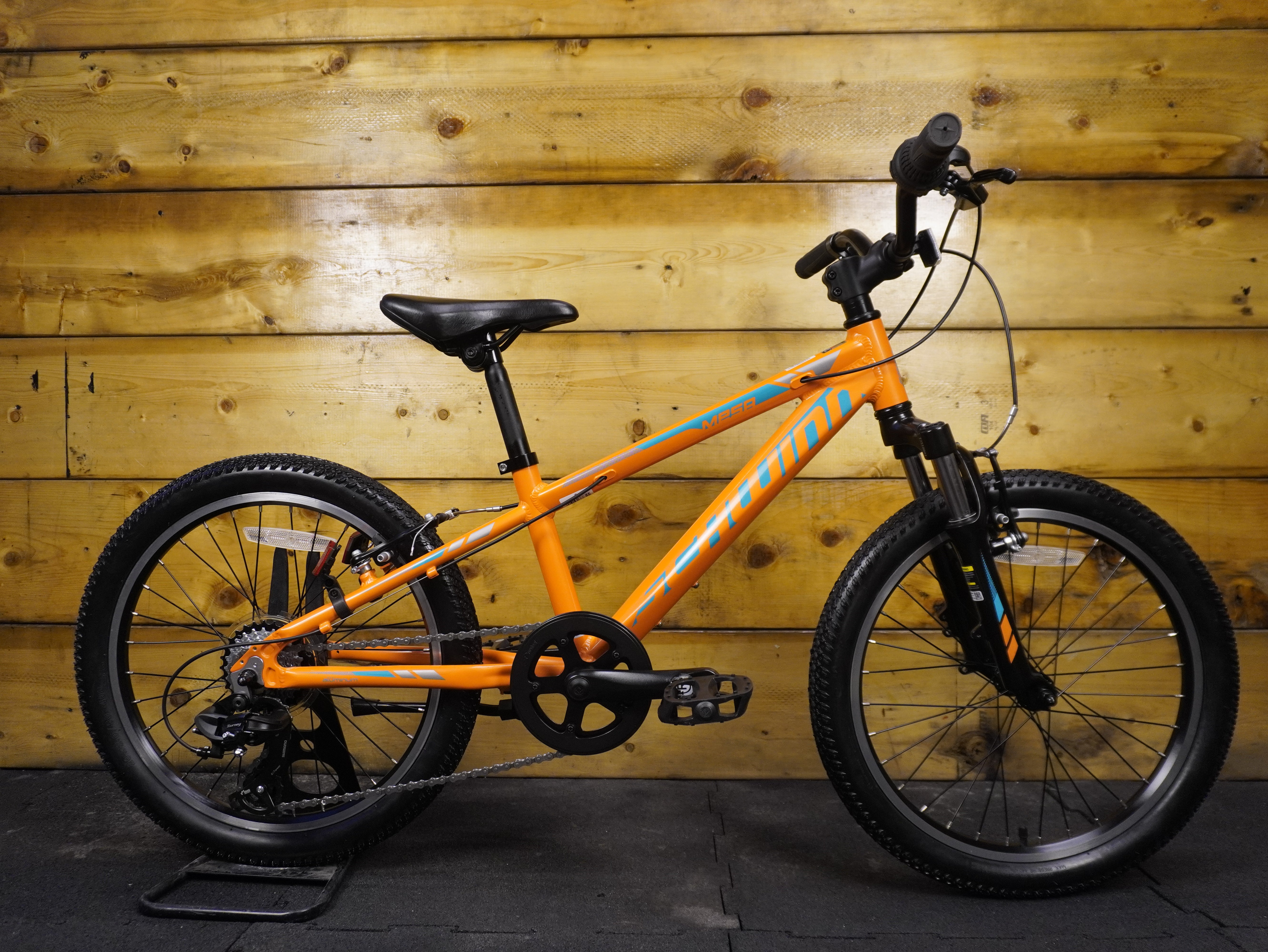 RENT Schwinn Mesa kids Bike