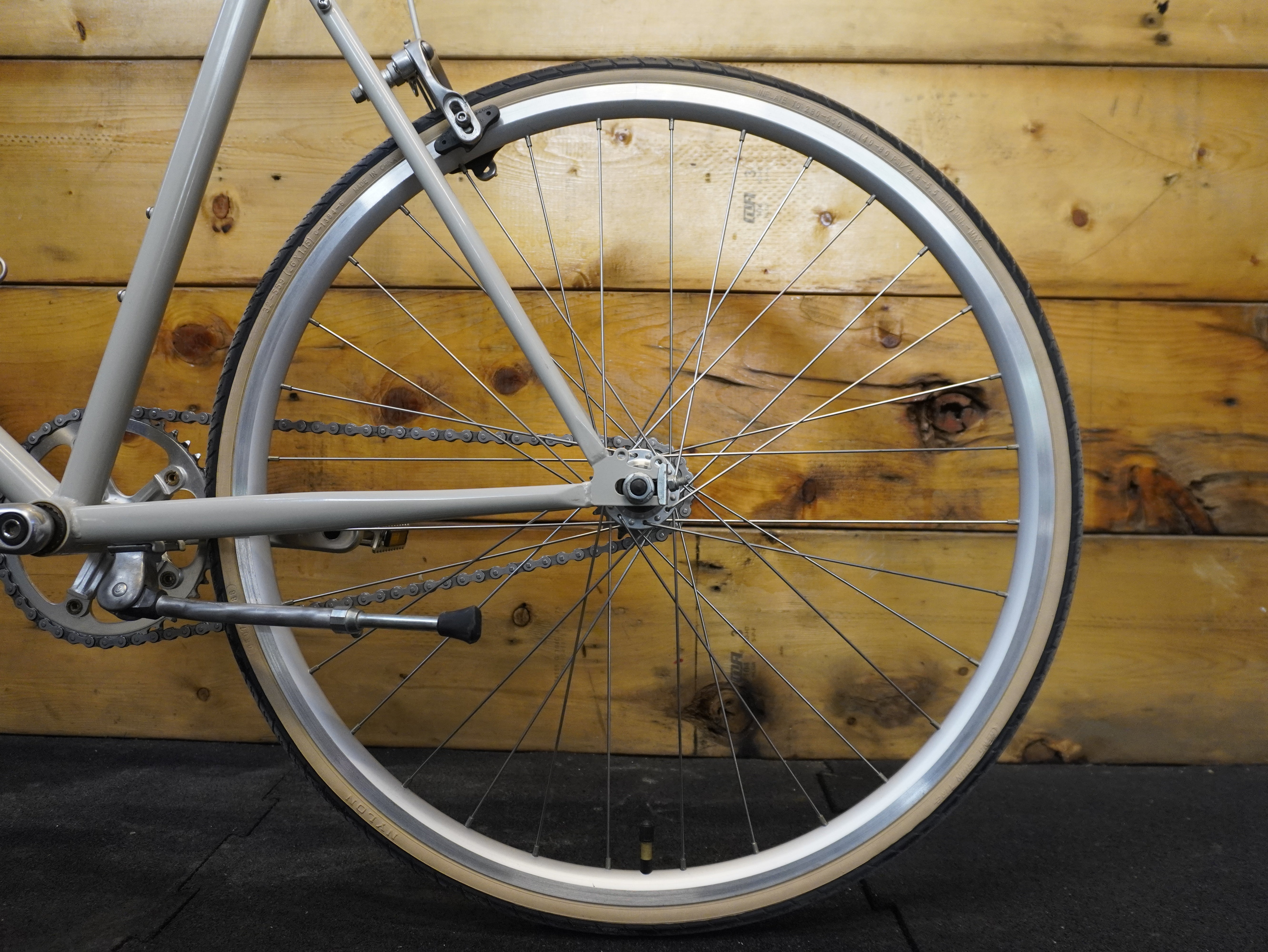 RENT Tokyo Mono Fixie Bike