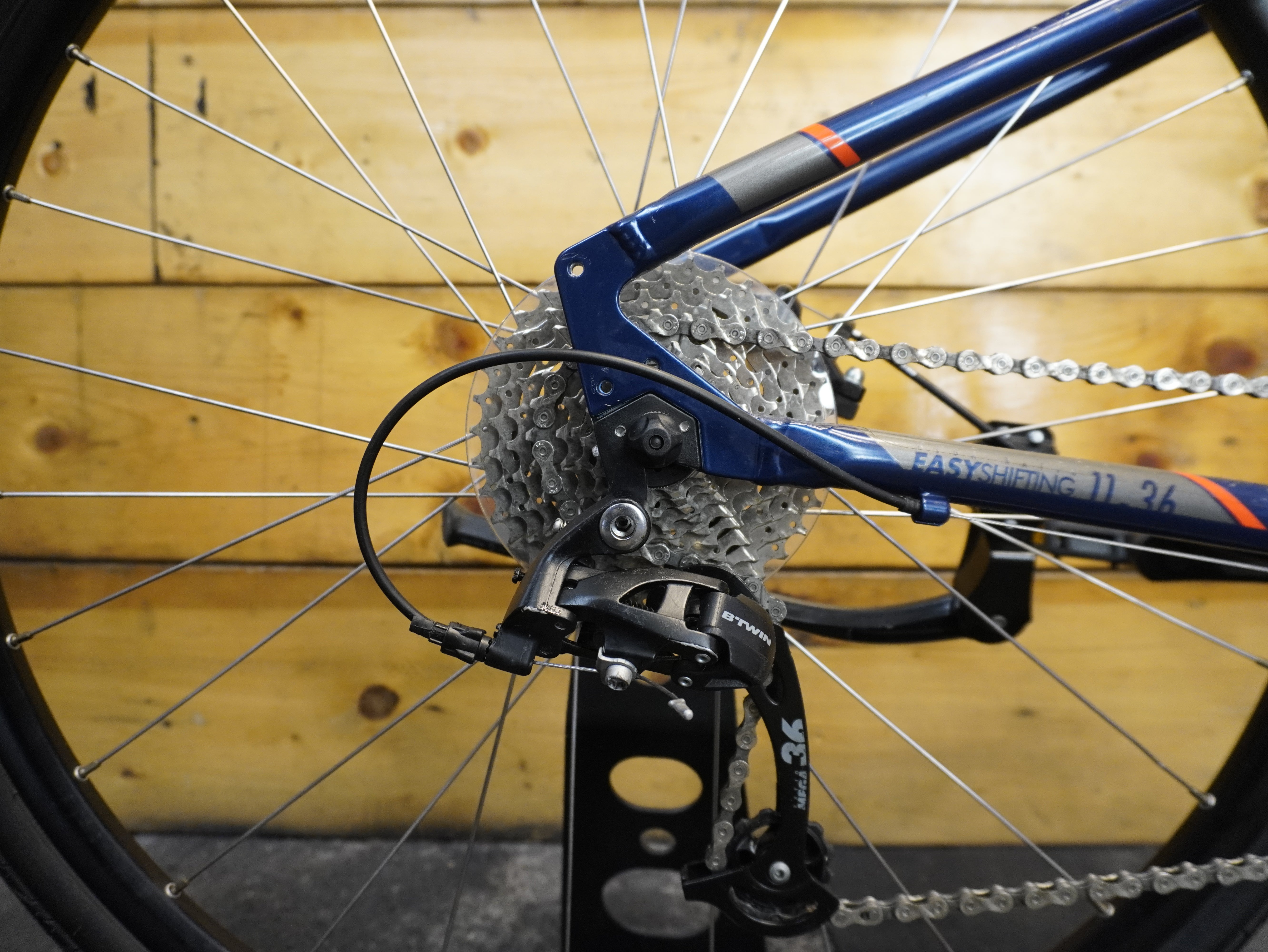 RENT Decathlon Riverside 500 Hybrid Bike