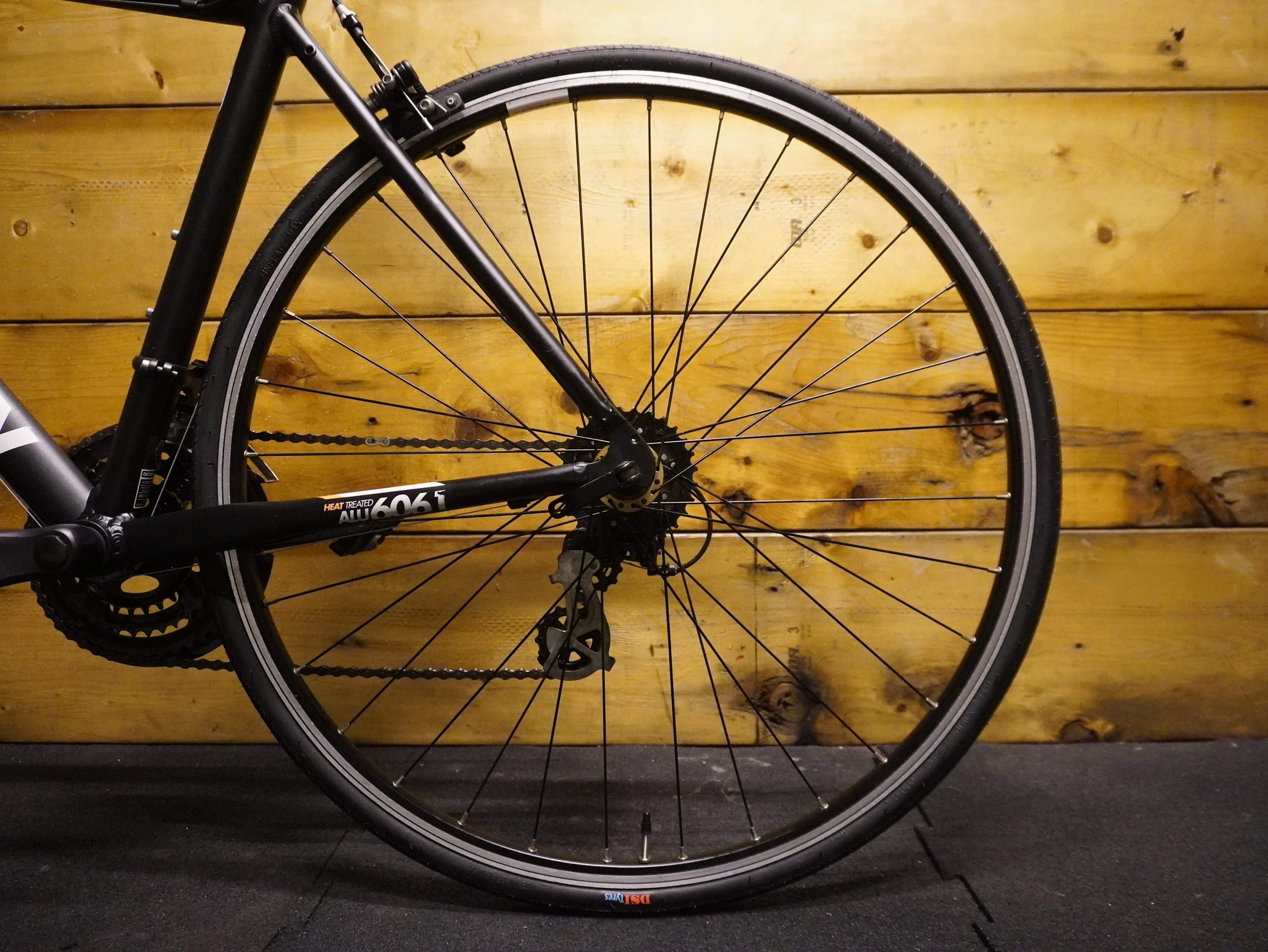 RENT B'Twin Triban 500 Hybrid Bike