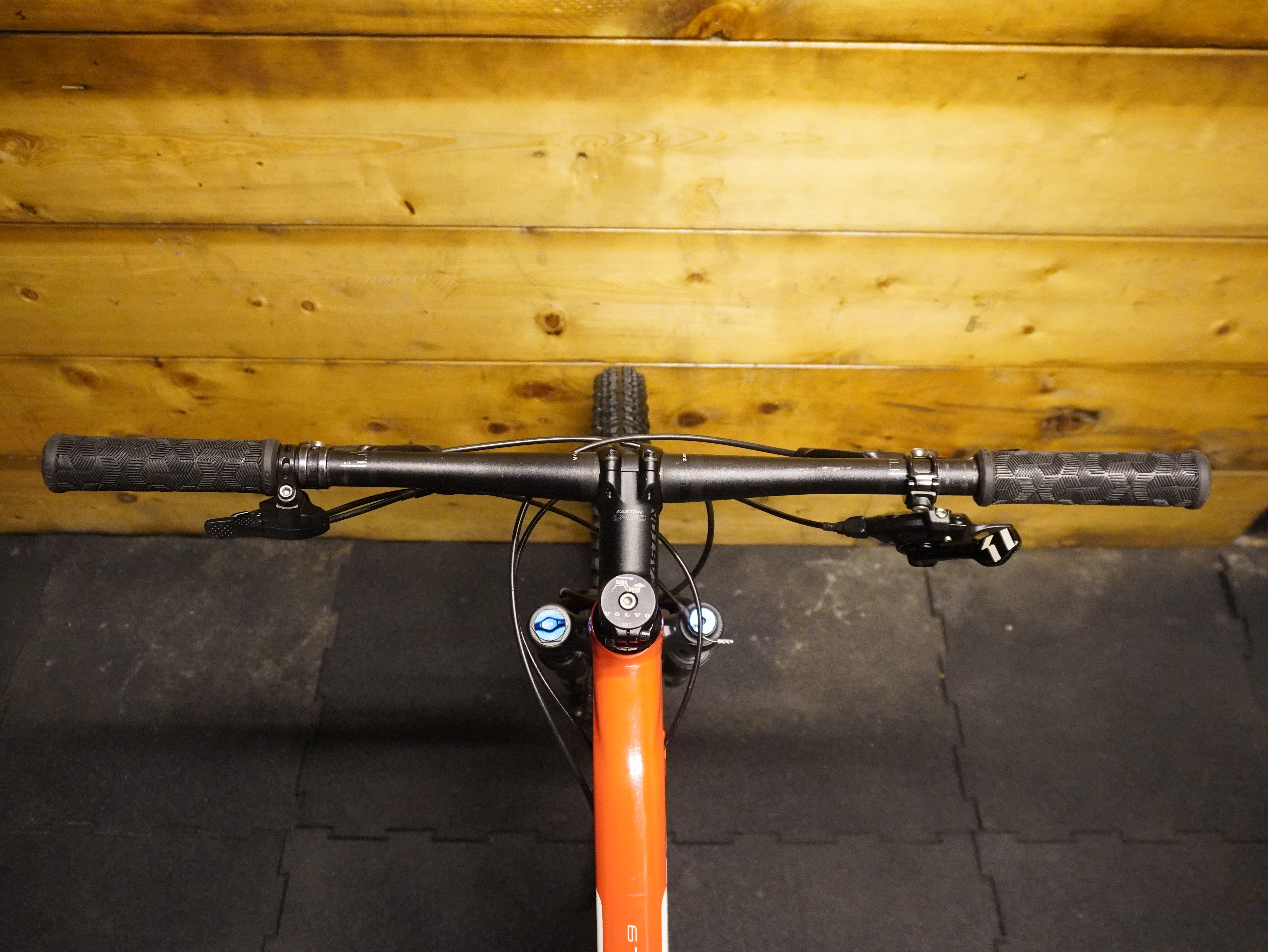 RENT Trek Top Fuel 9 Mountain Bike