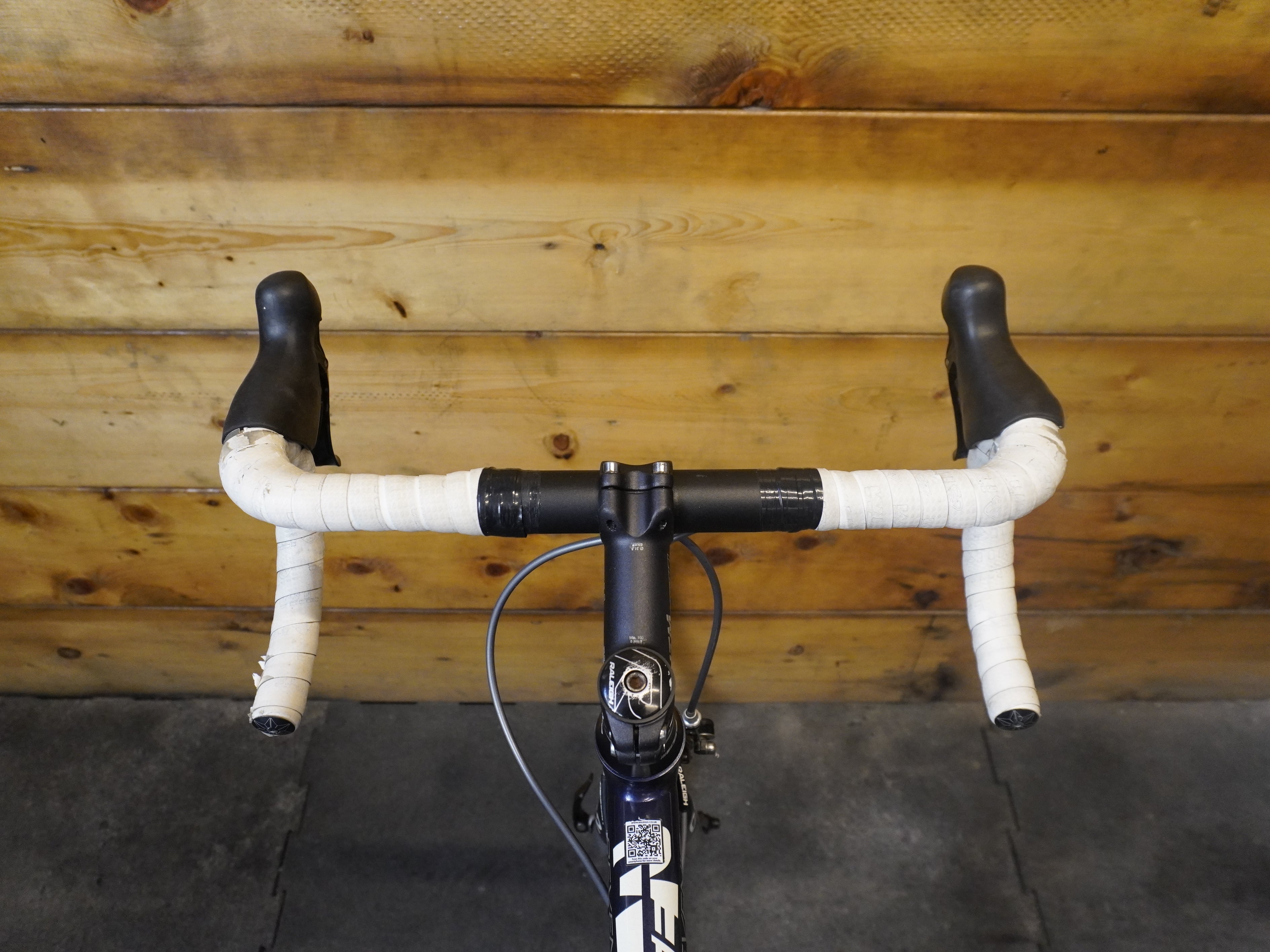 Raleigh Revenio 3 Road Bike