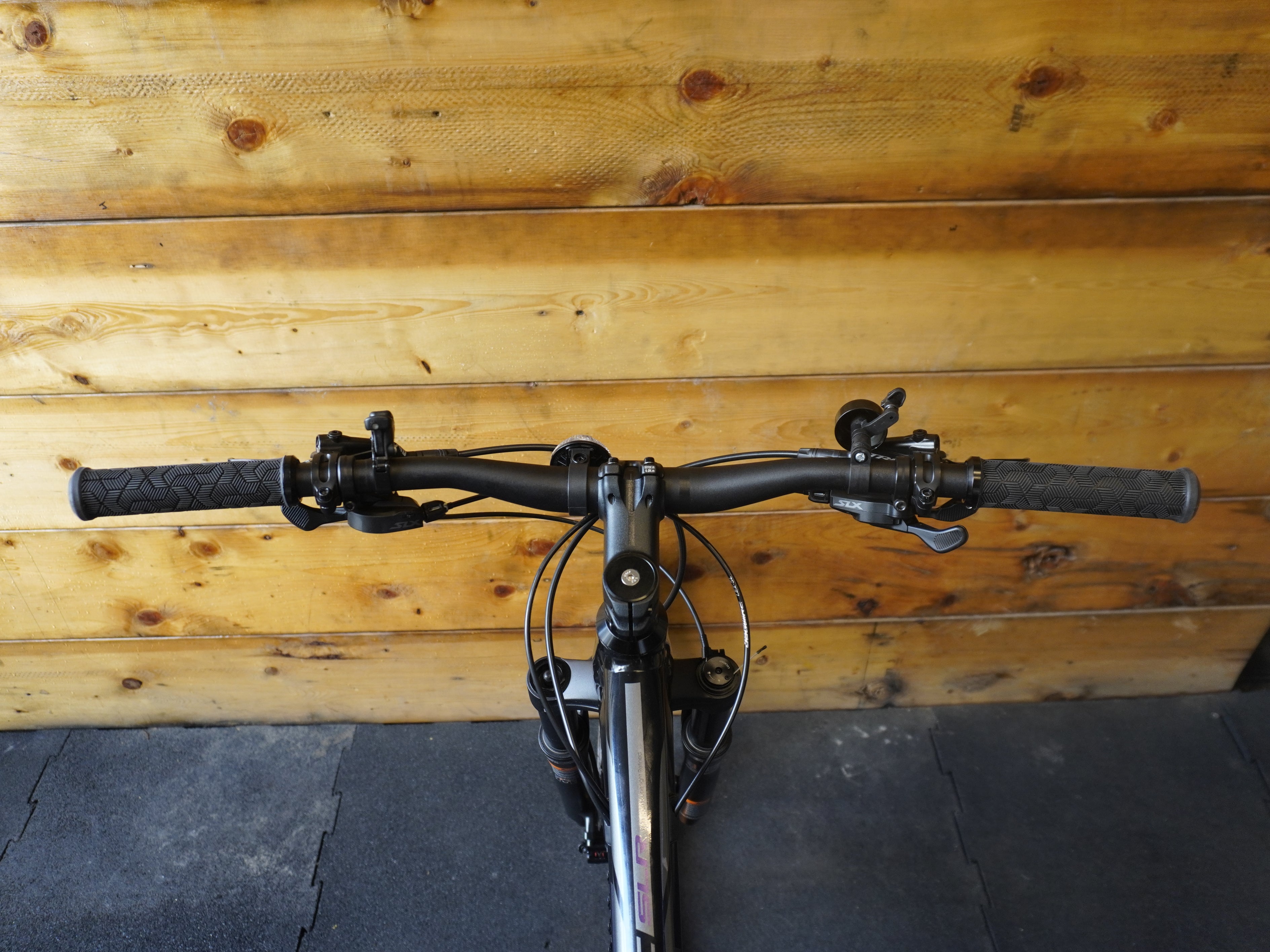 Giant XTC SLR Mountain Bike