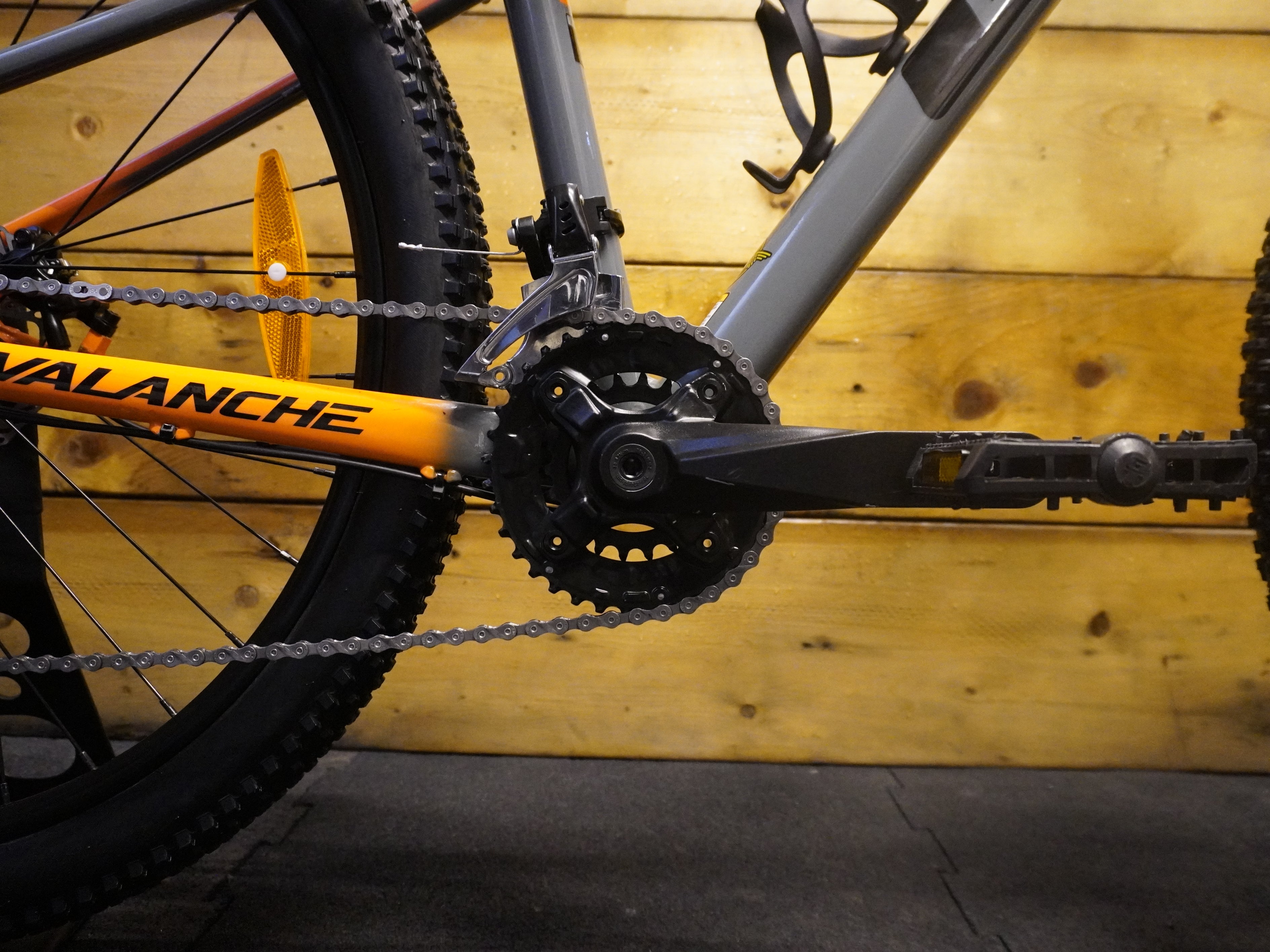GT Avalanche Sport Mountain Bike