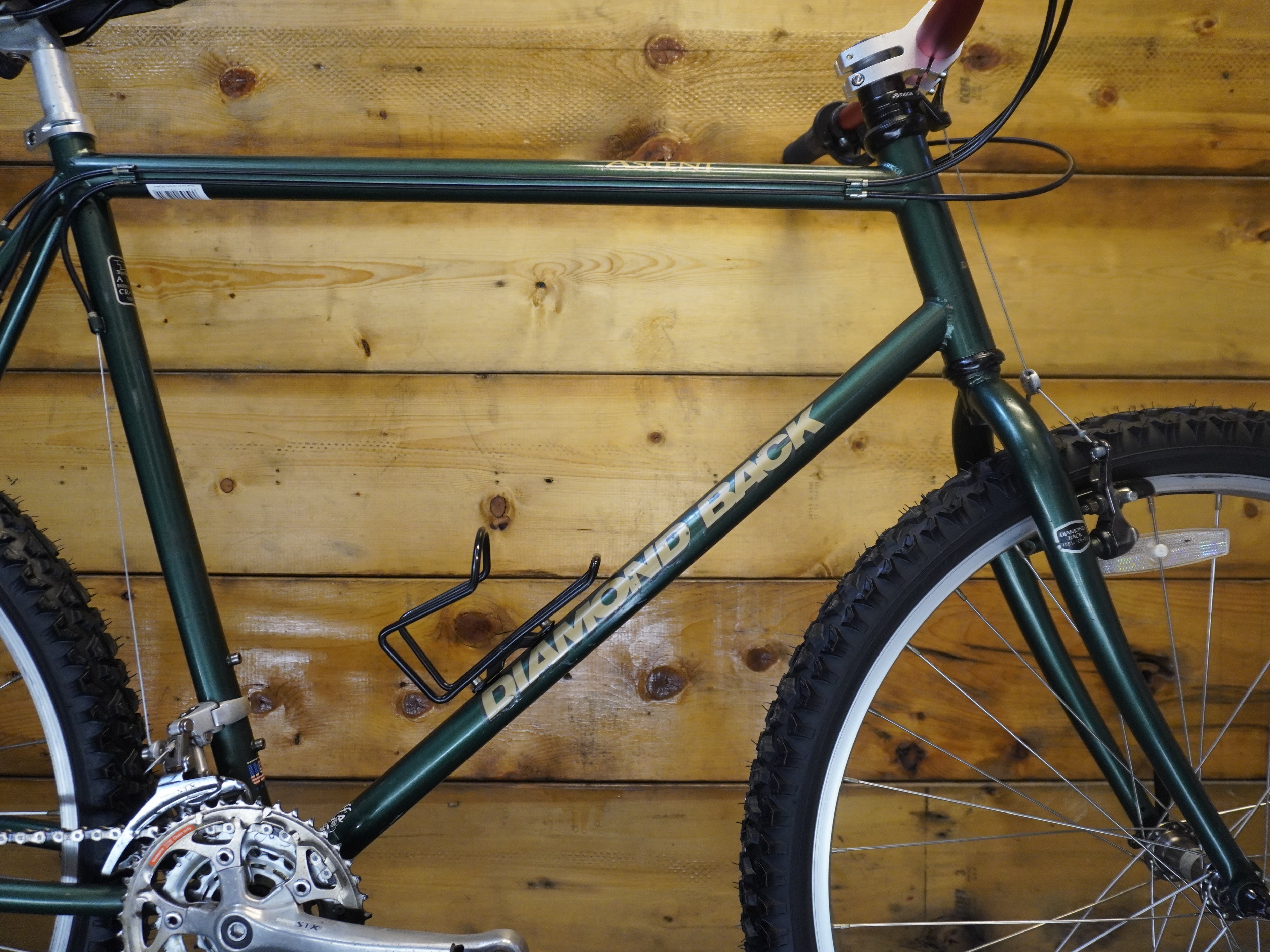 RENT Diamond Back Ascent Hybrid Bike