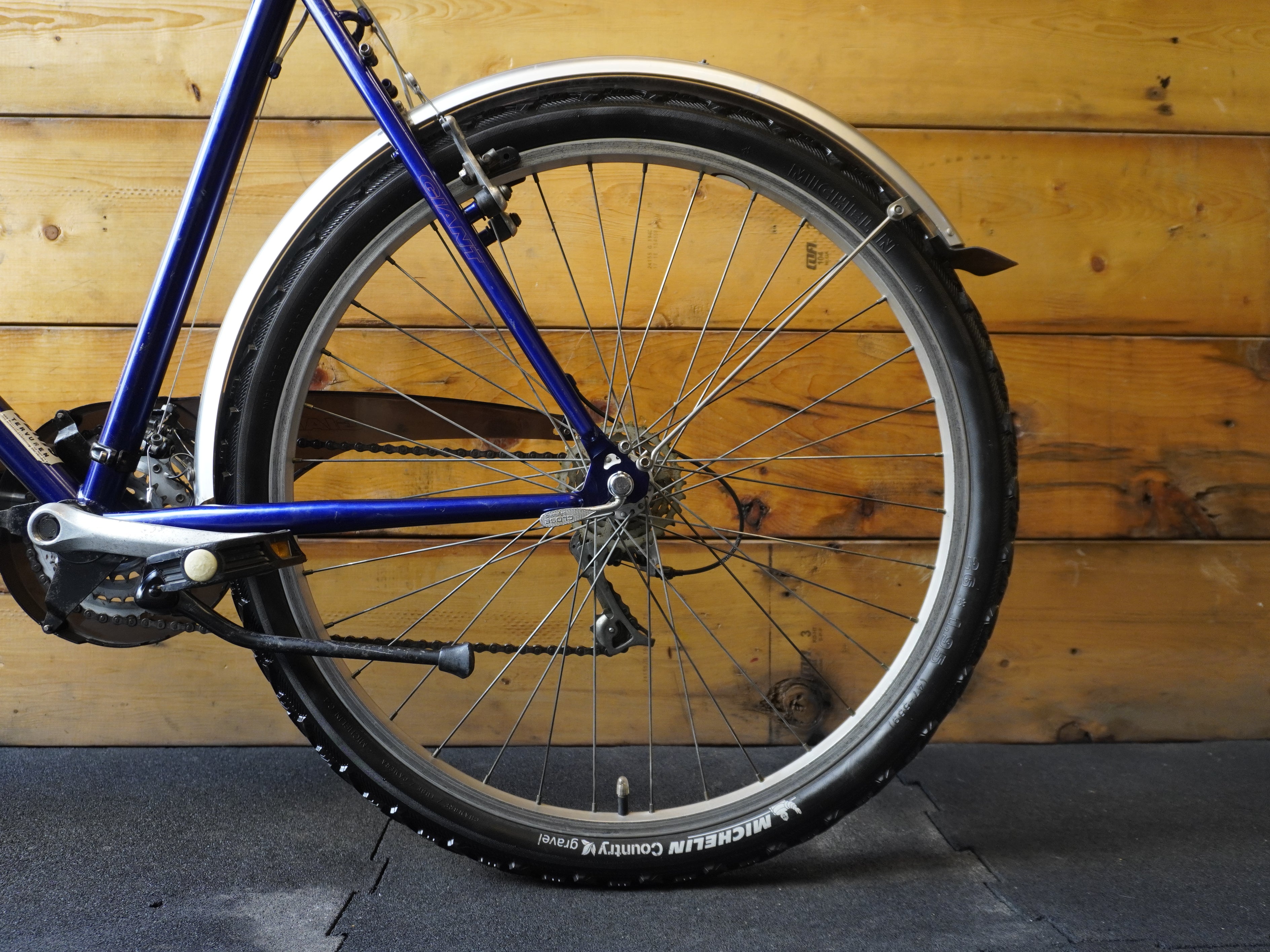 Giant Chinook 7 Hybrid Bike