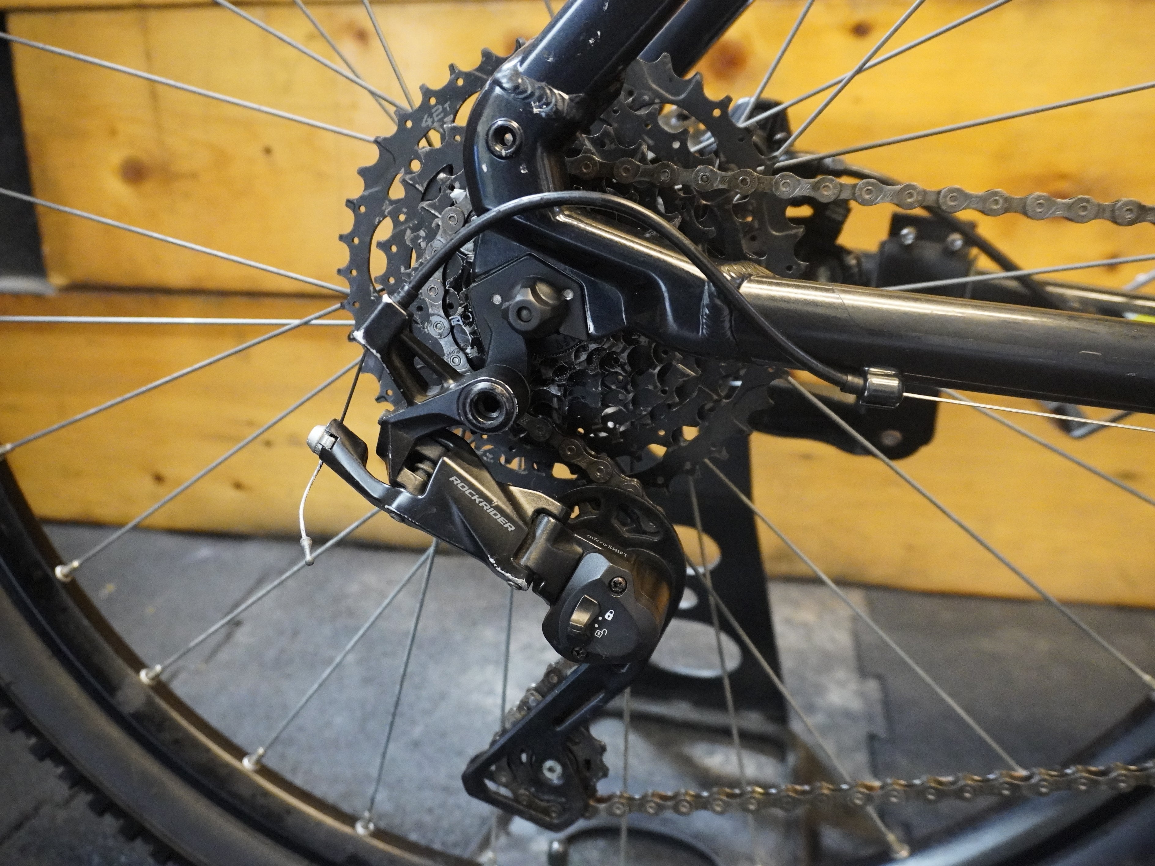 RENT B'Twin Rockrider ST-530 Mountain Bike