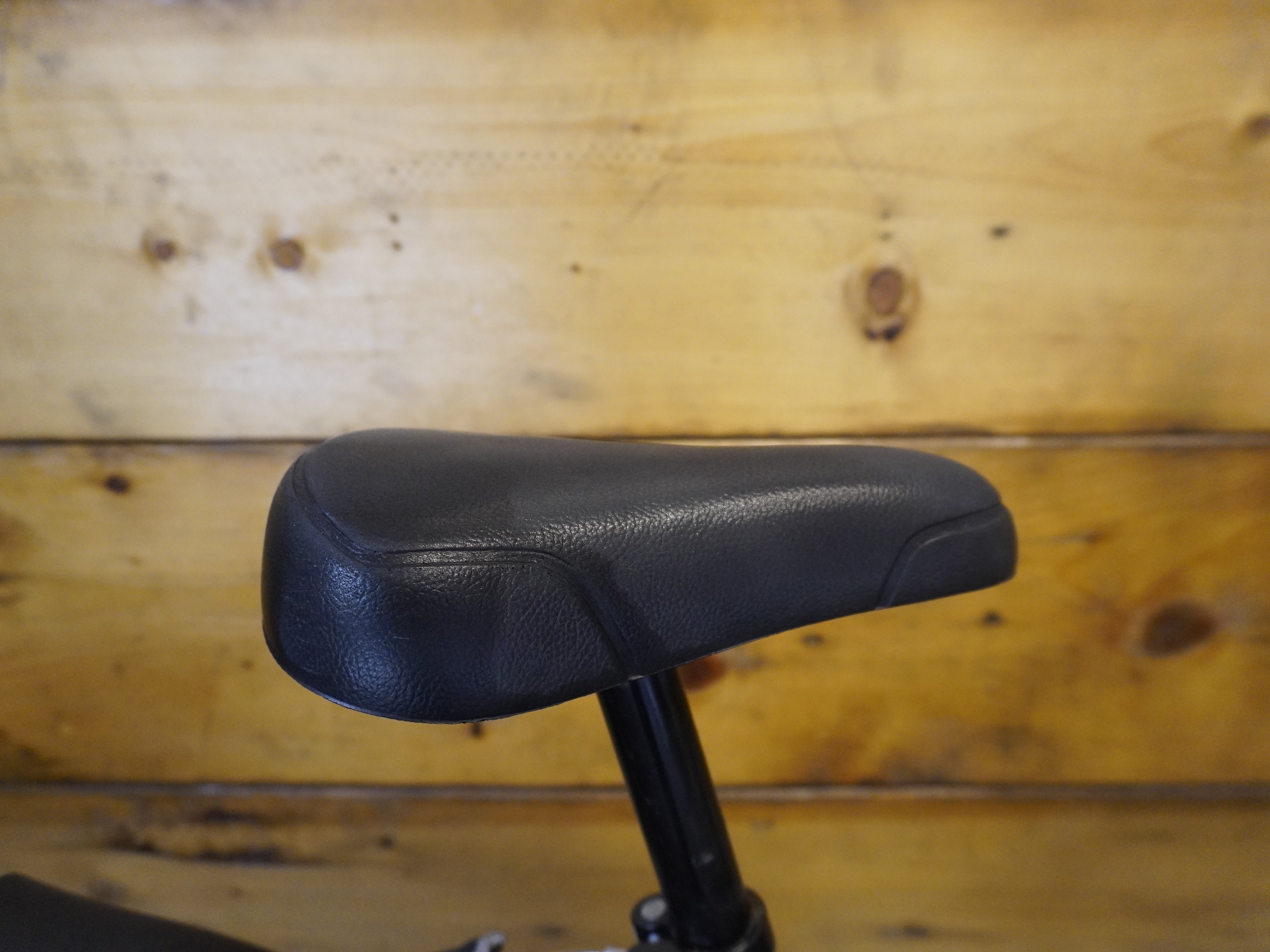 RENT B'twin Dark Hero 500 Kids Bike
