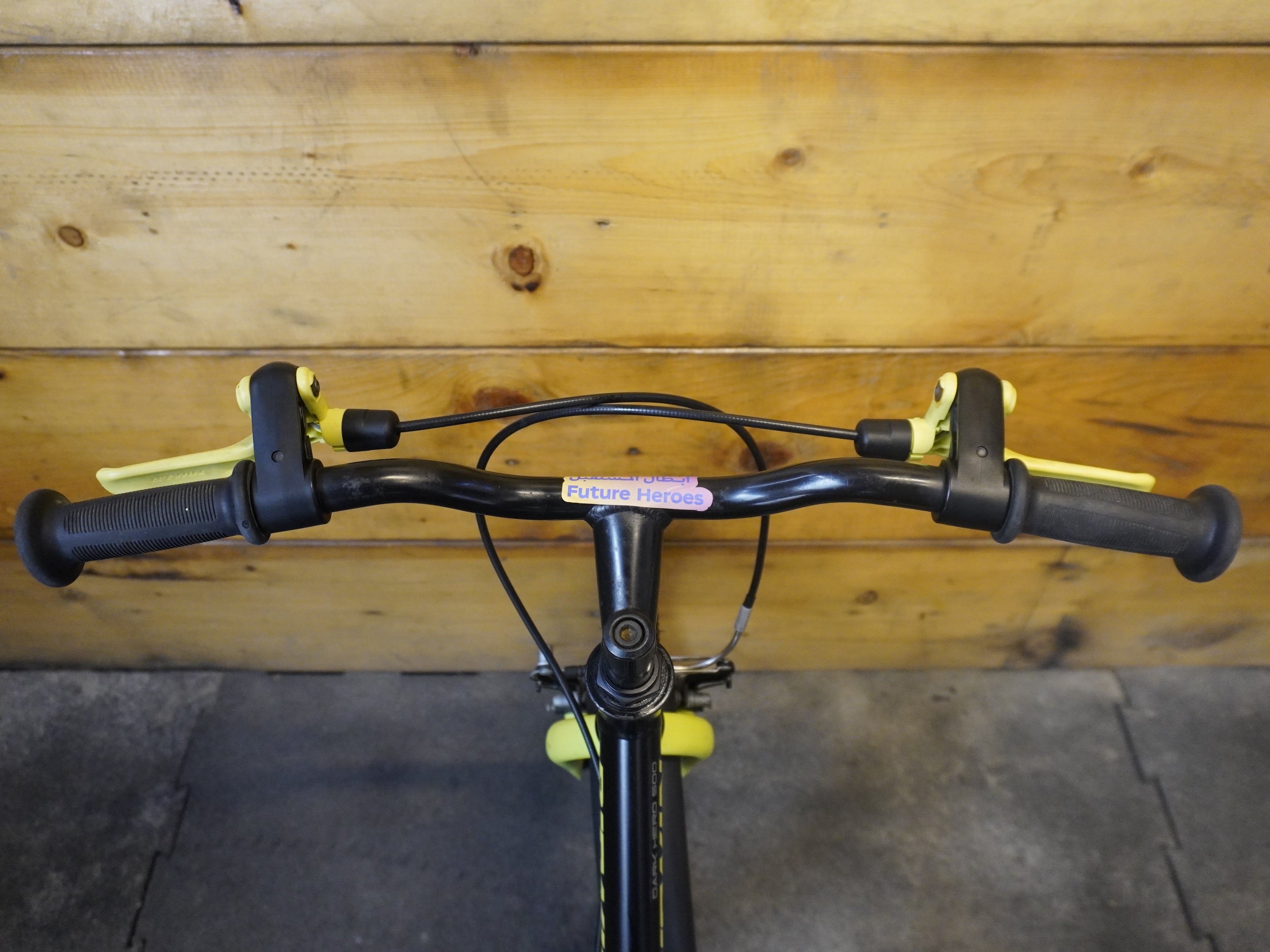 RENT B'twin Dark Hero 500 Kids Bike
