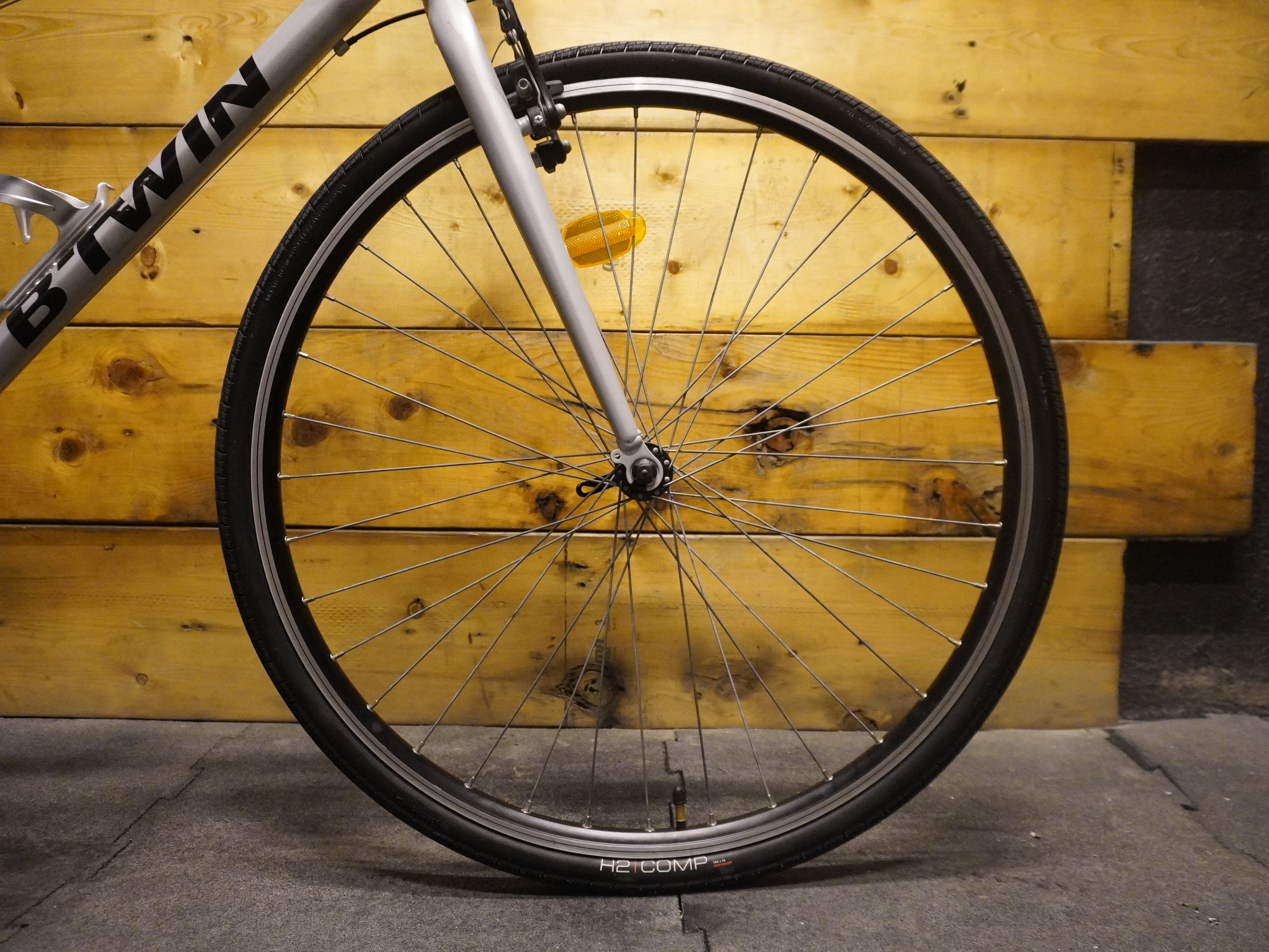 B'twin Riverside 120 Hybrid Bike