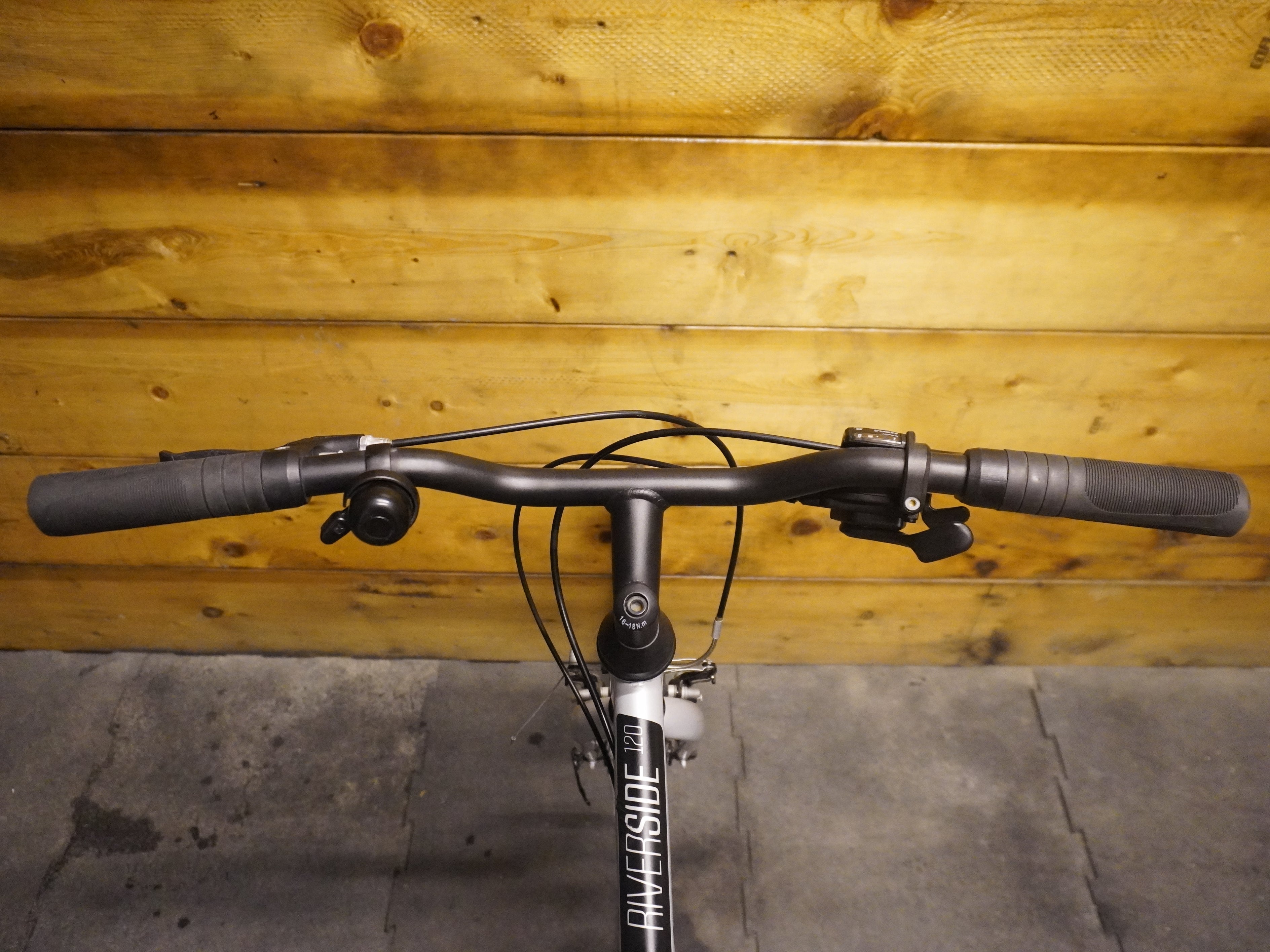 B'twin Riverside 120 Hybrid Bike