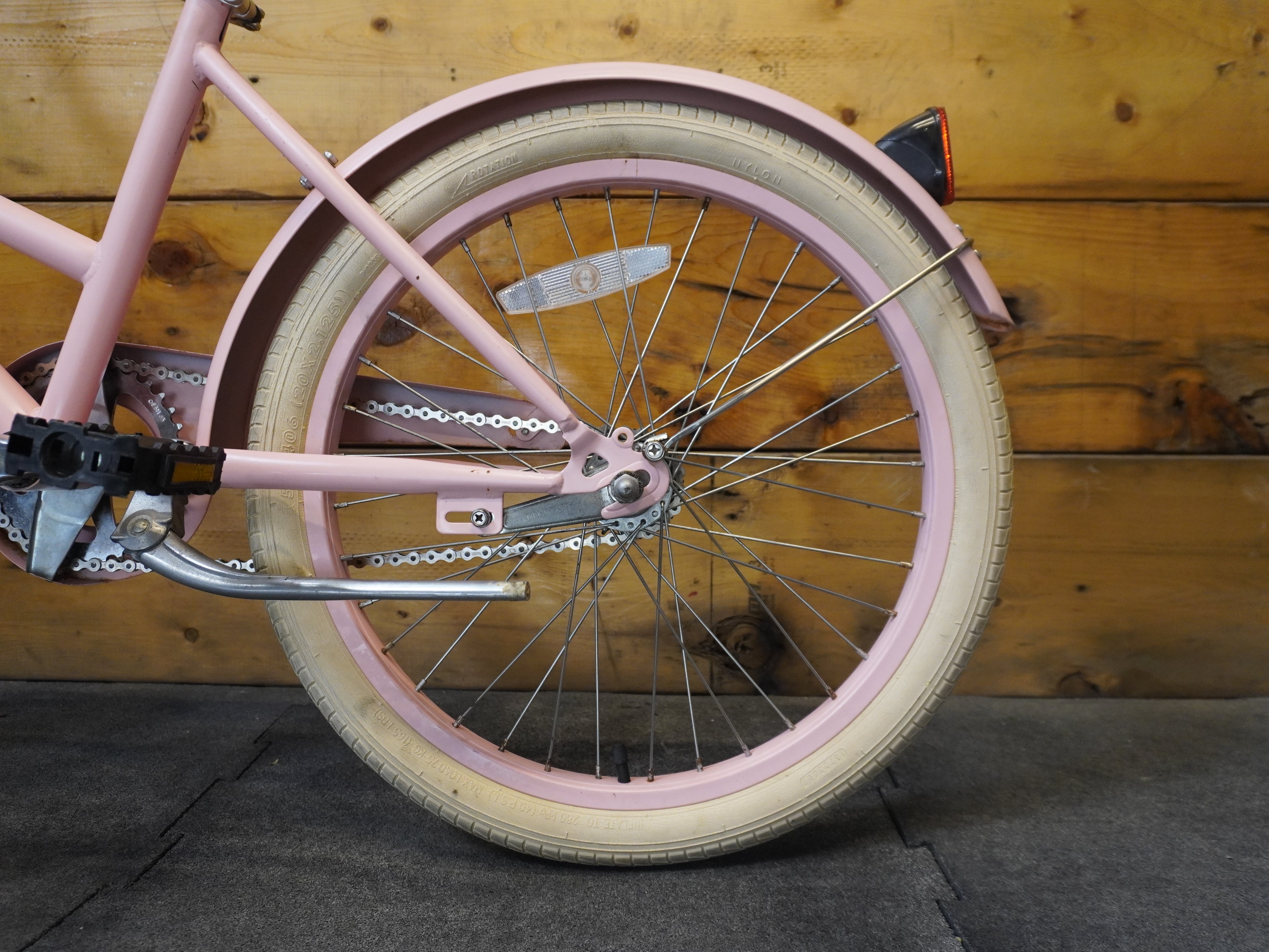 Adam Dutch Style 20" Kids Bike