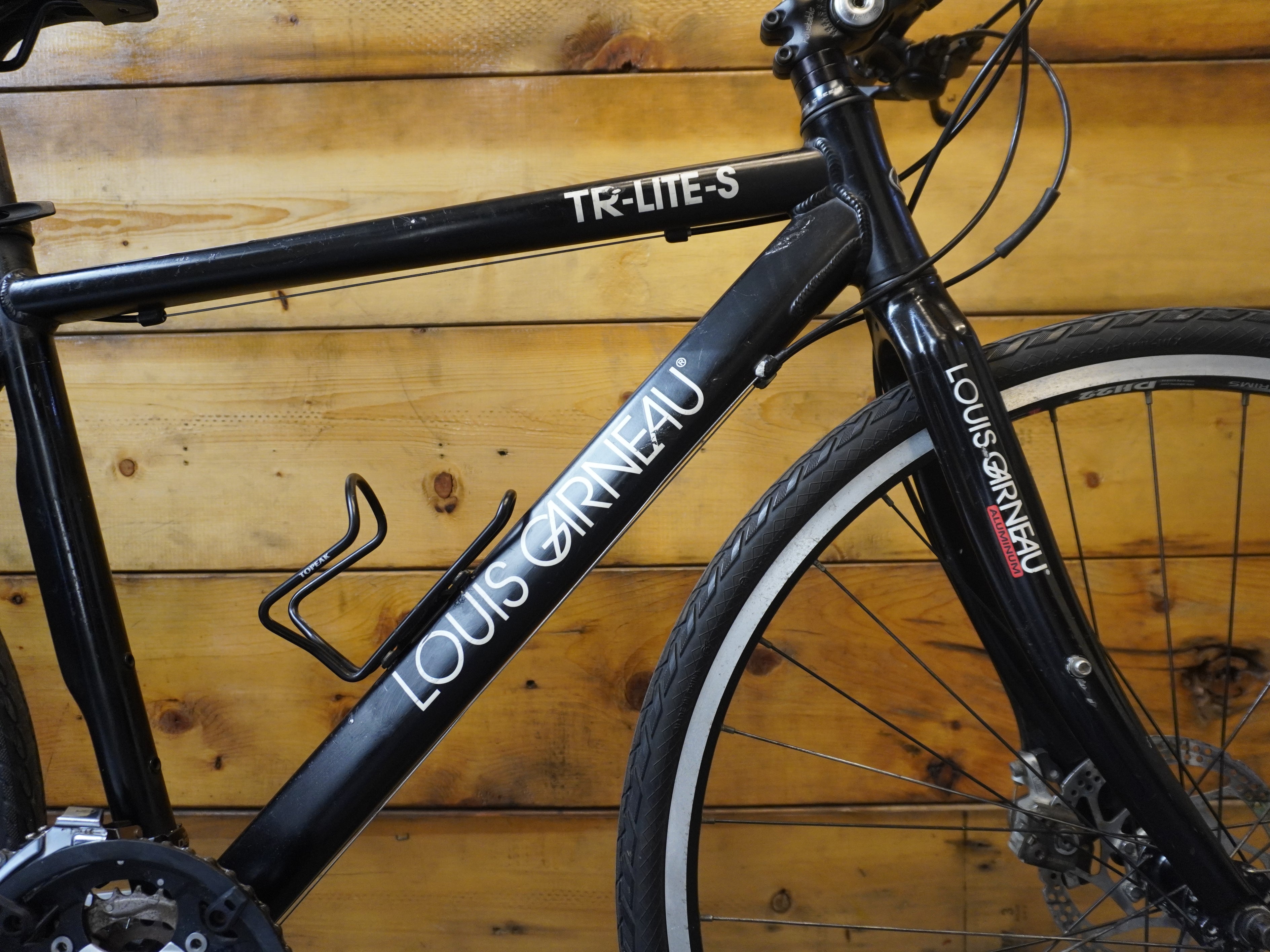 RENT Louis Garneau TR-Lite-S Hybrid bike
