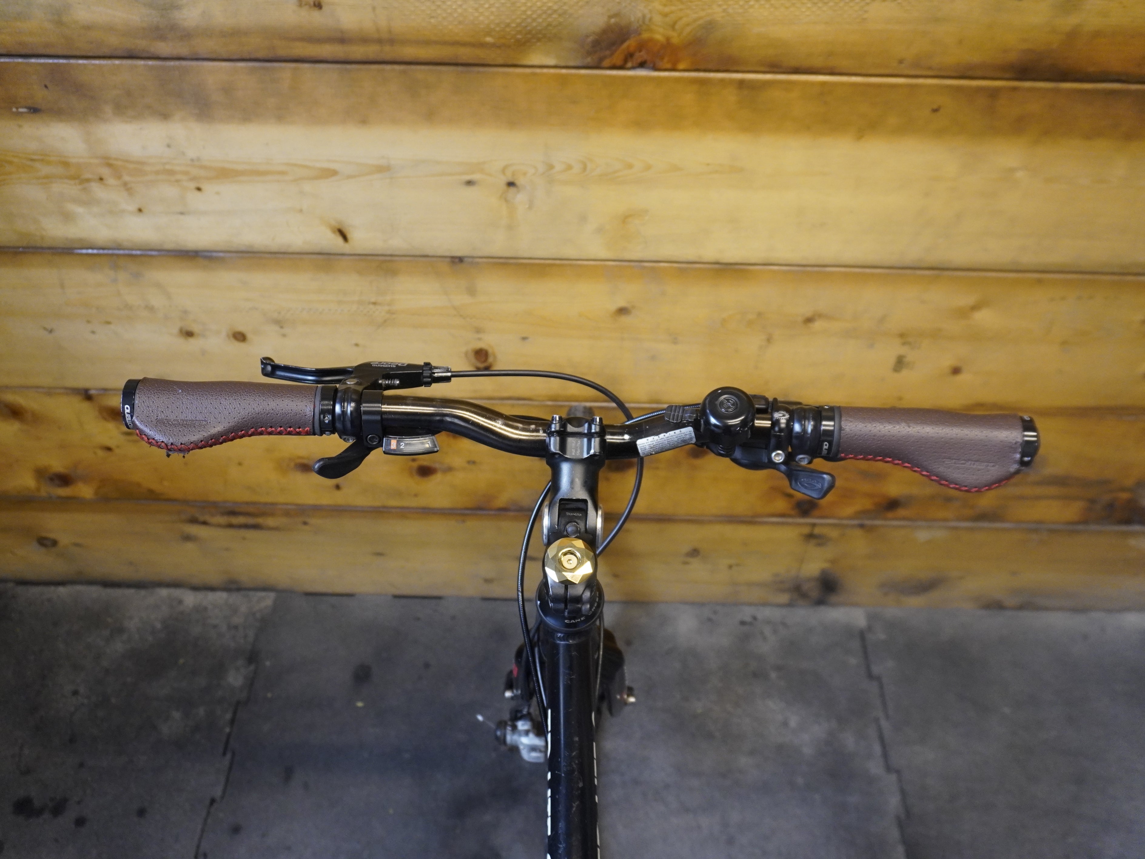 RENT Louis Garneau TR-Lite-S Hybrid bike