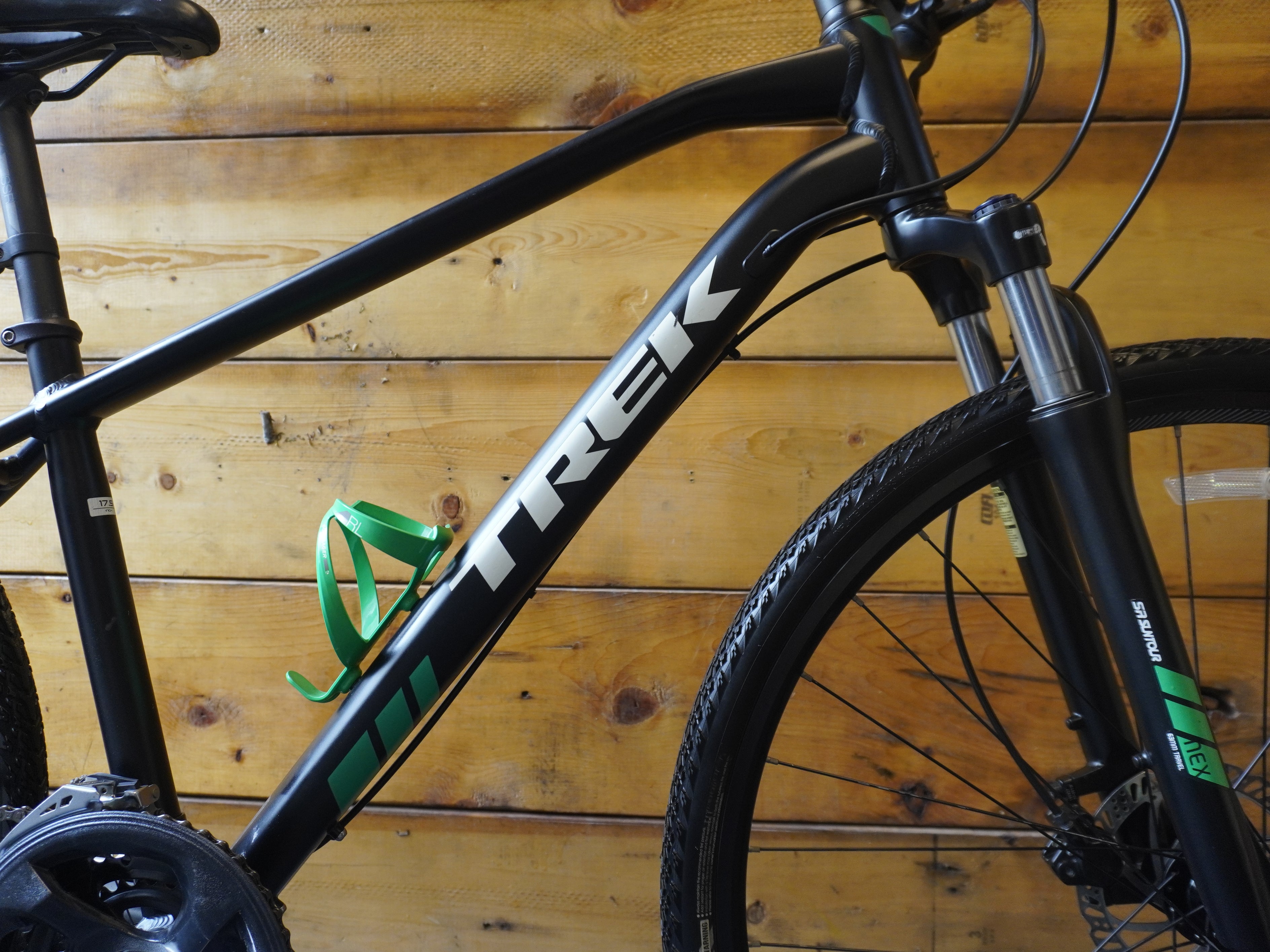 Trek Dual Sport 2 Hybrid Bike