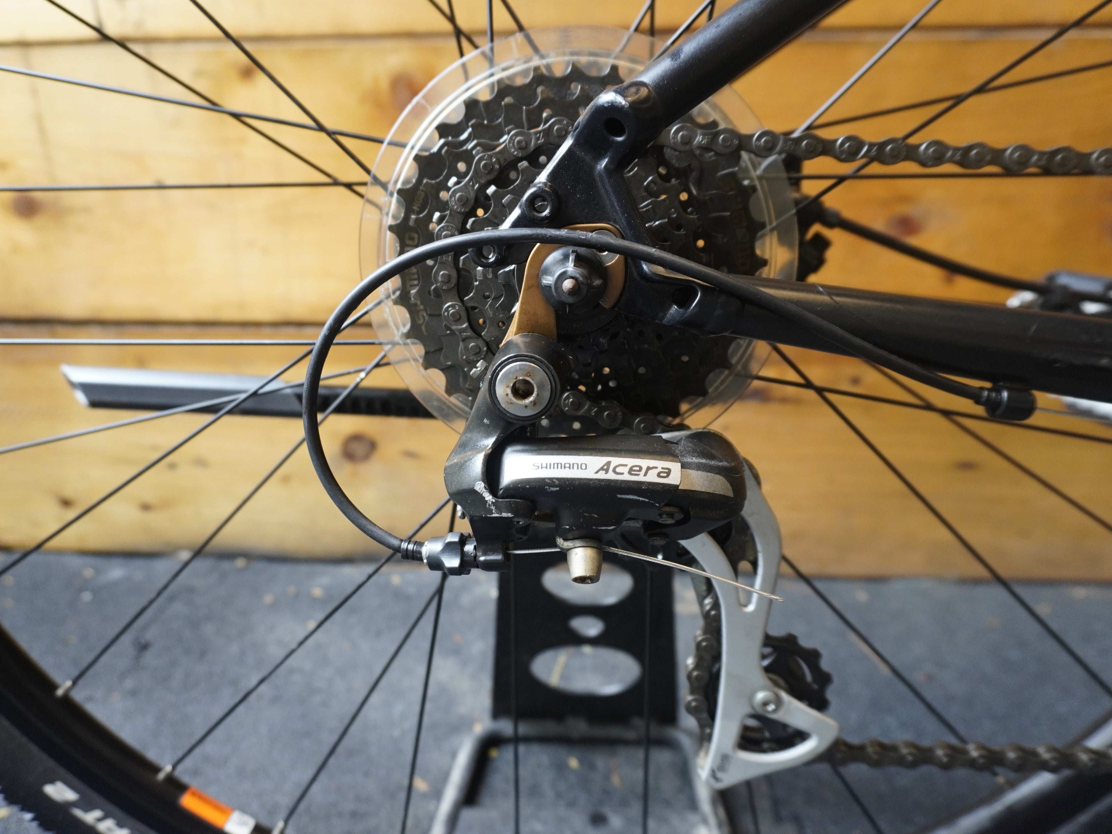 Trek Dual Sport 2 Hybrid Bike
