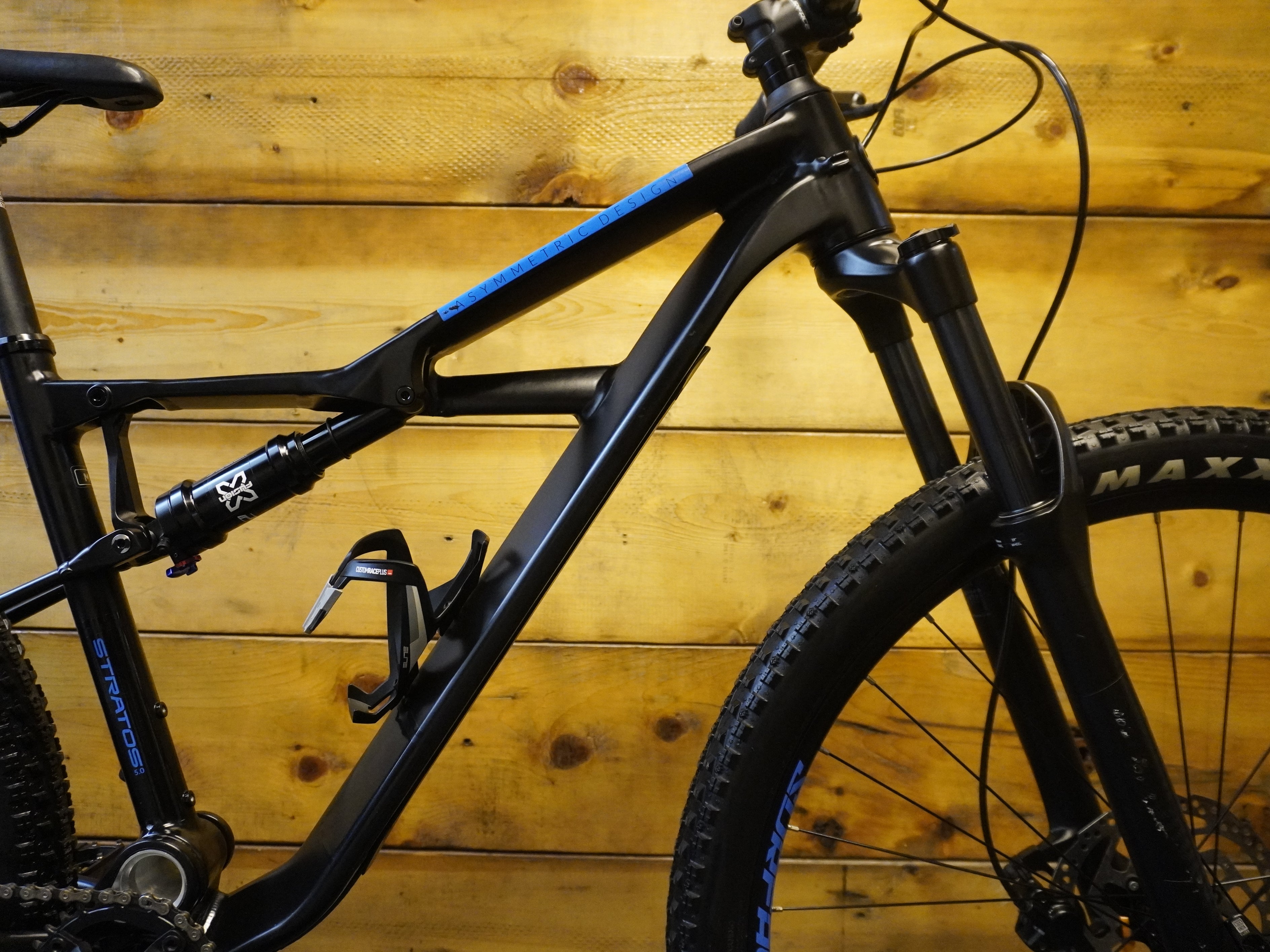 RENT Silverback Stratos 5.0 Mountain Bike