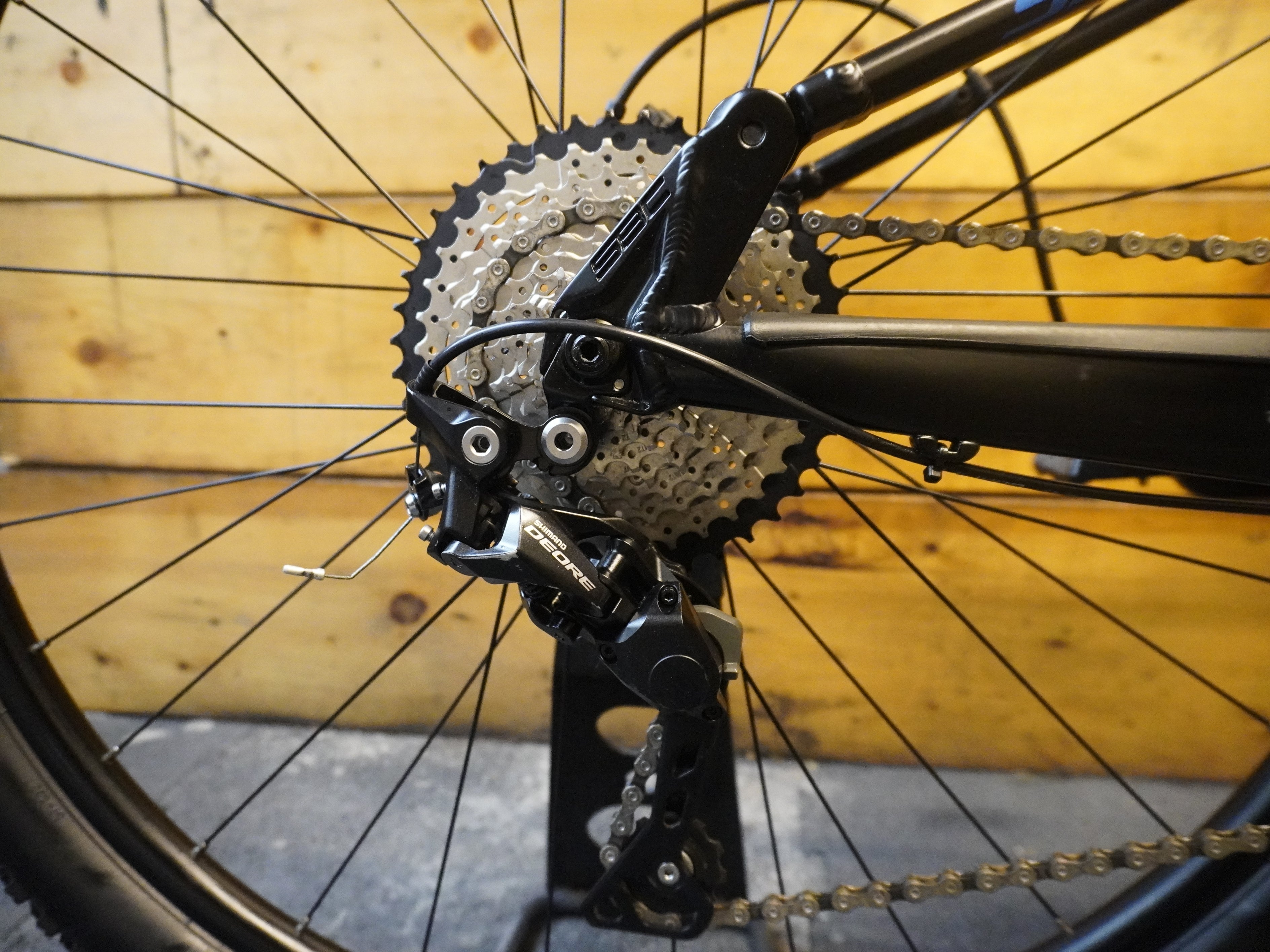 RENT Silverback Stratos 5.0 Mountain Bike