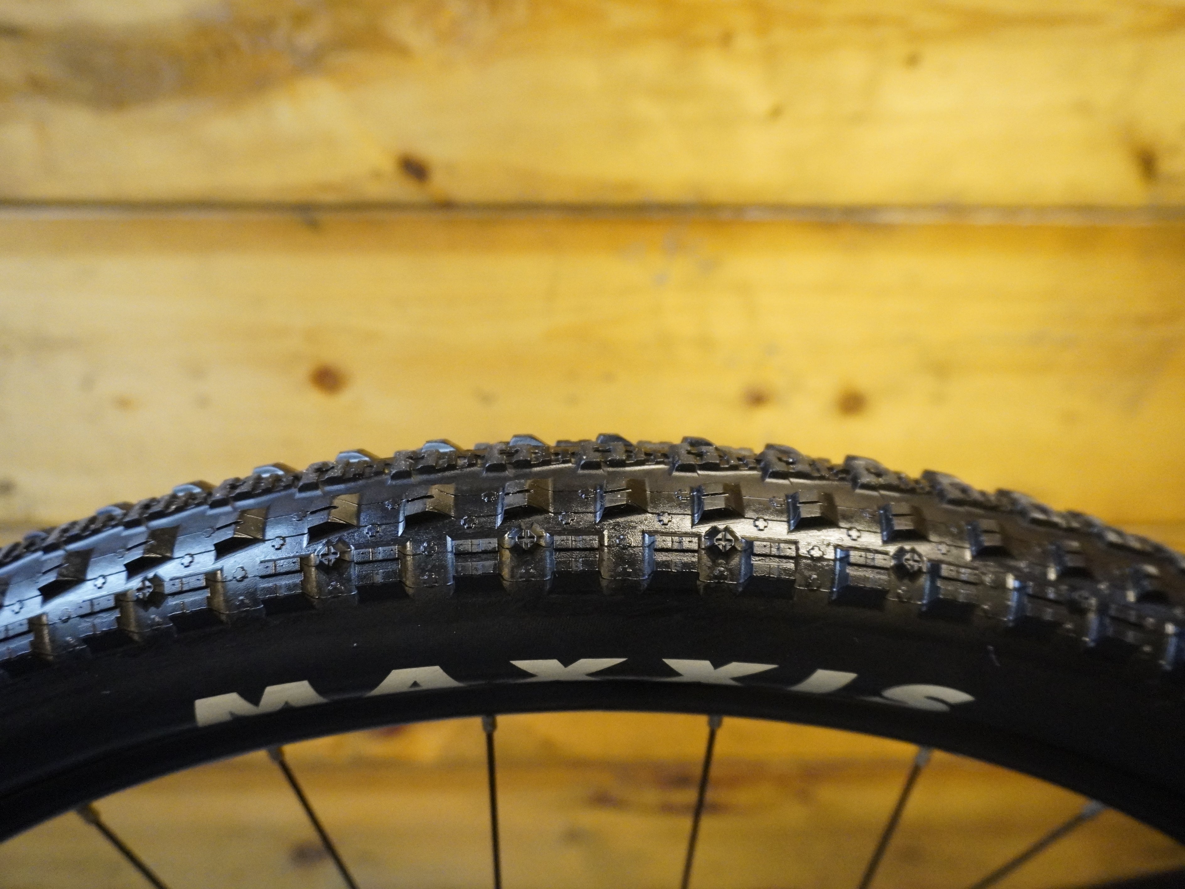 RENT Silverback Stratos 5.0 Mountain Bike