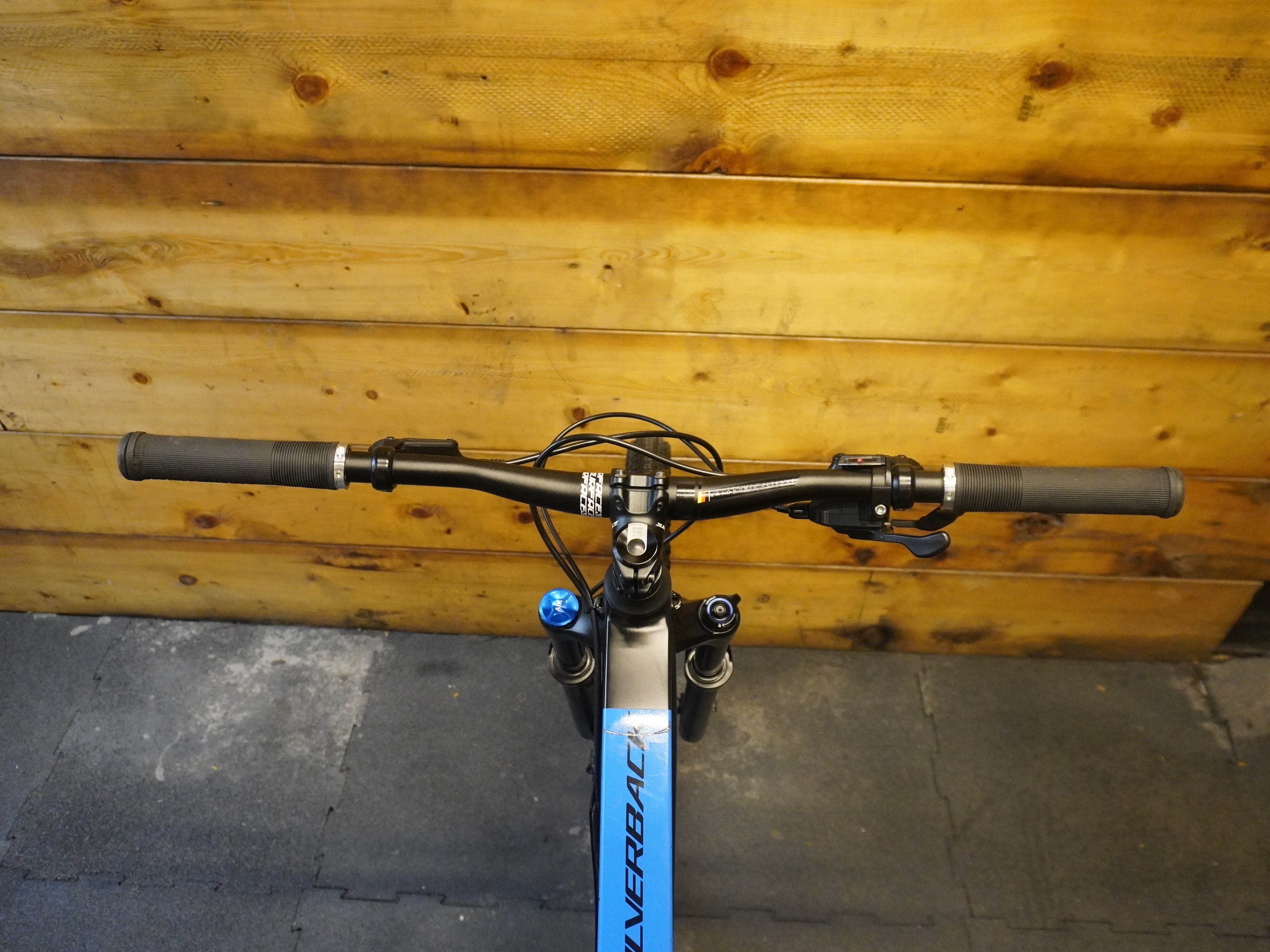 RENT Silverback Stratos 5.0 Mountain Bike
