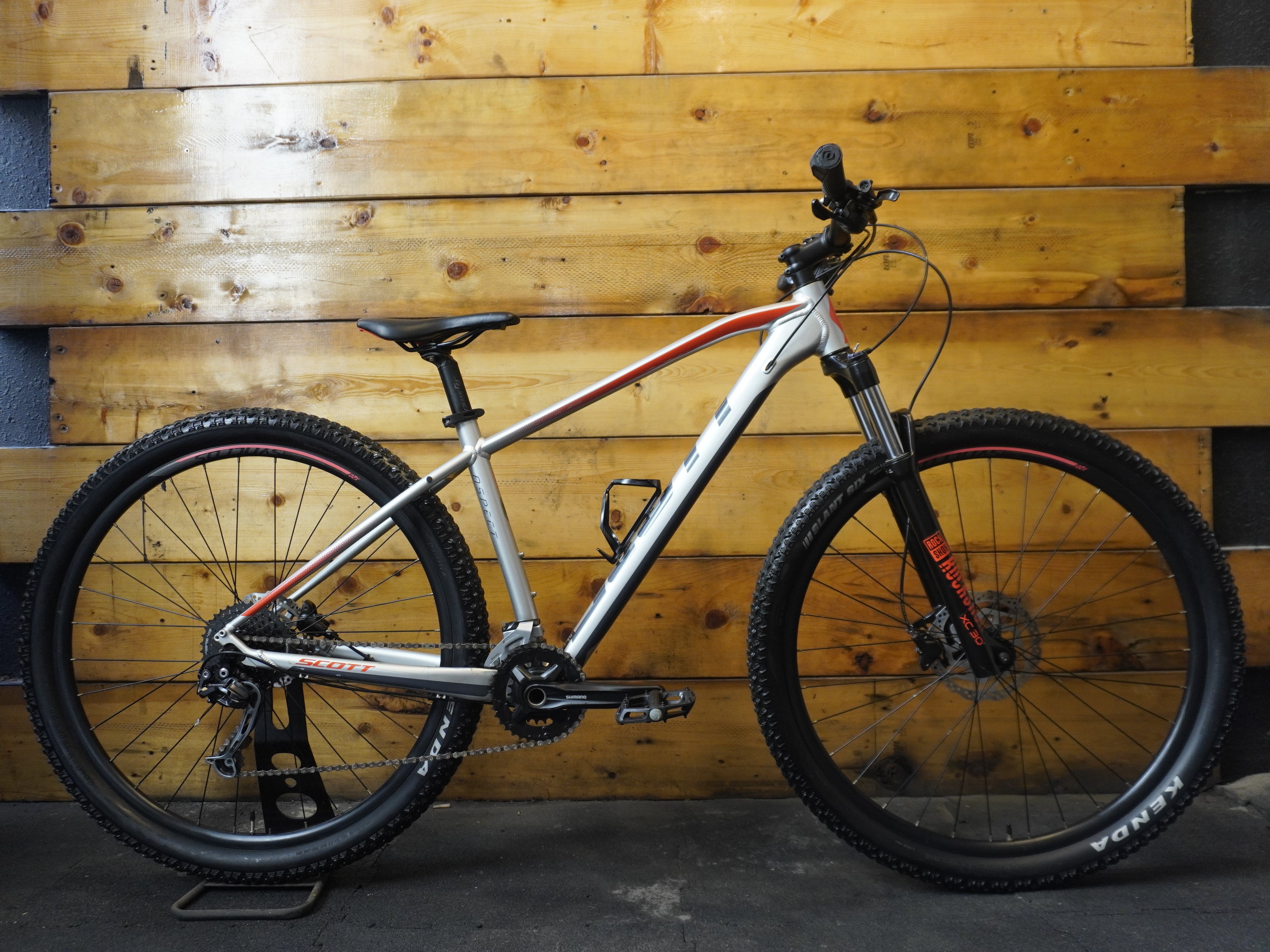 RENT Scott Aspect 930 Mountain Bike
