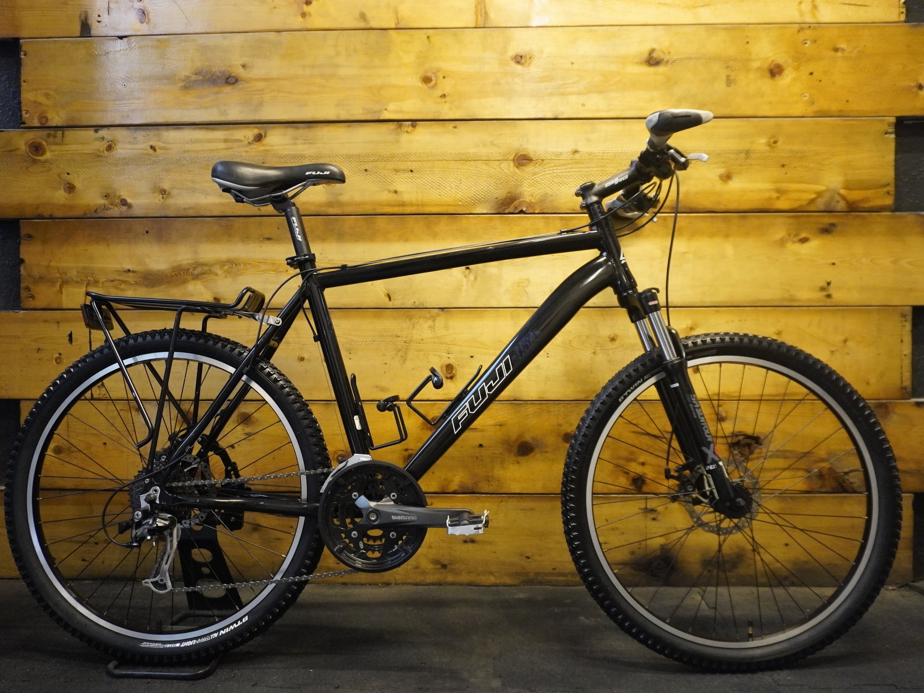 RENT Fuji USA Mountain Bike