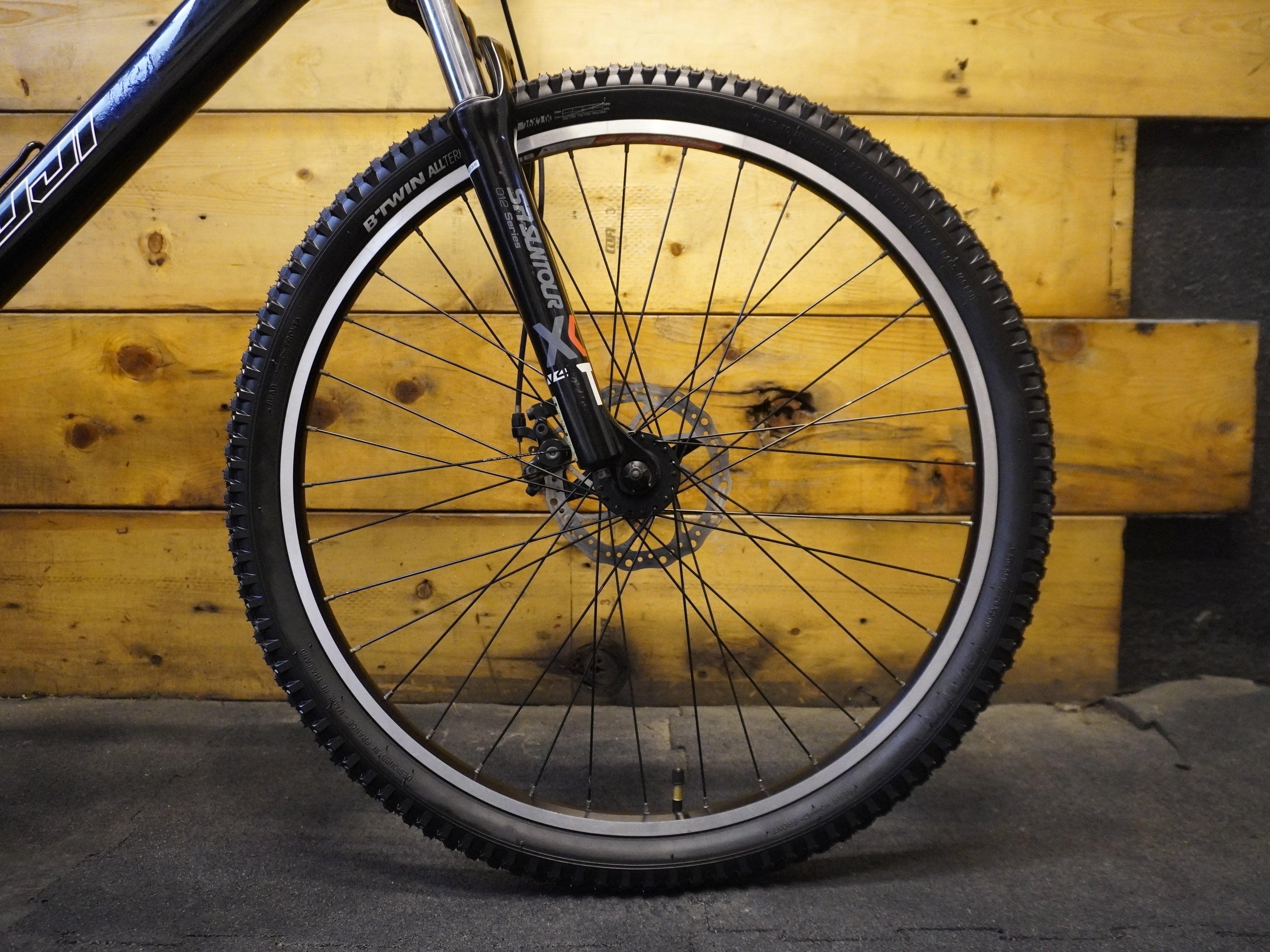 RENT Fuji USA Mountain Bike