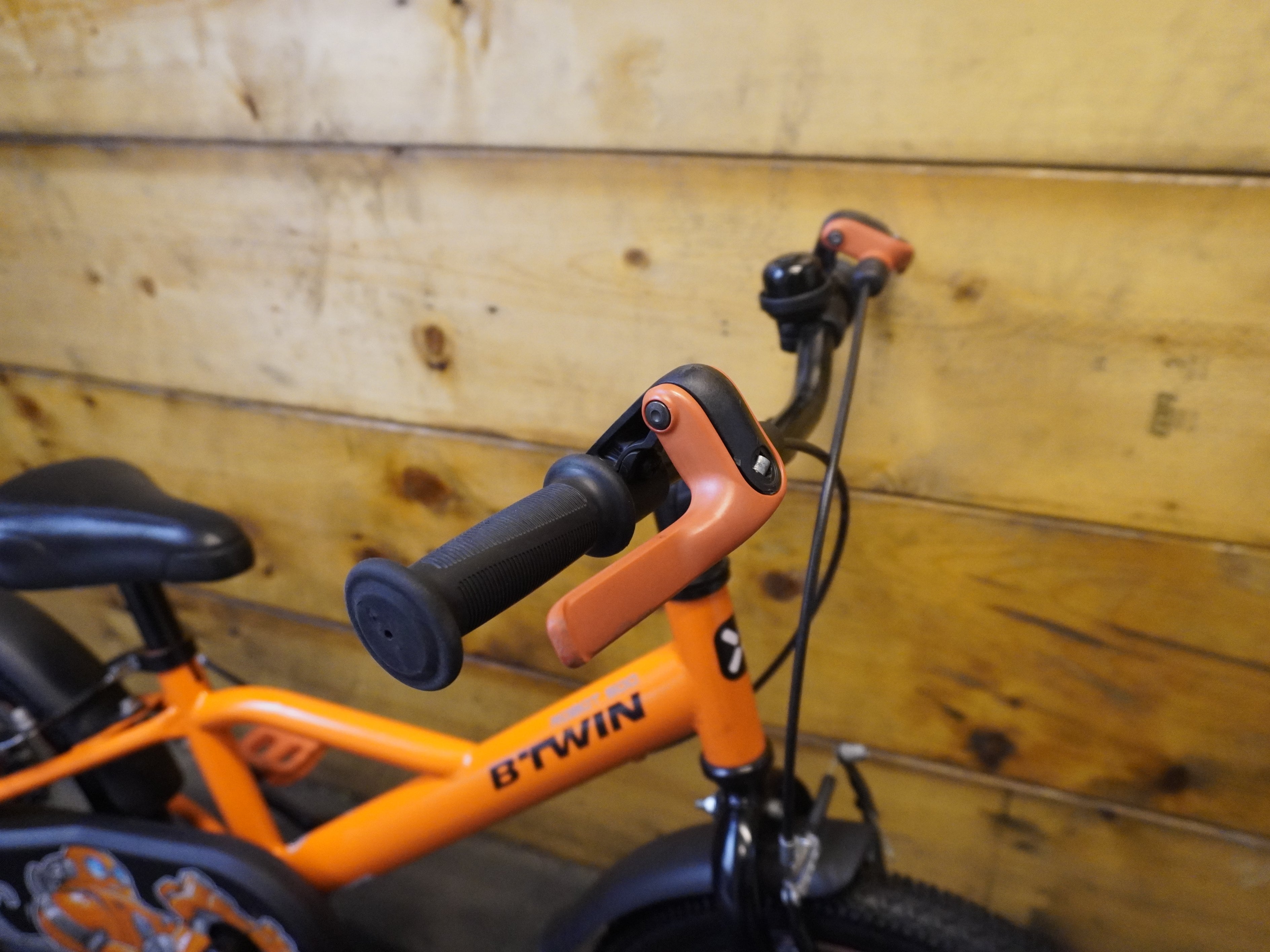 RENT B'twin Robot 500 Kids Bike