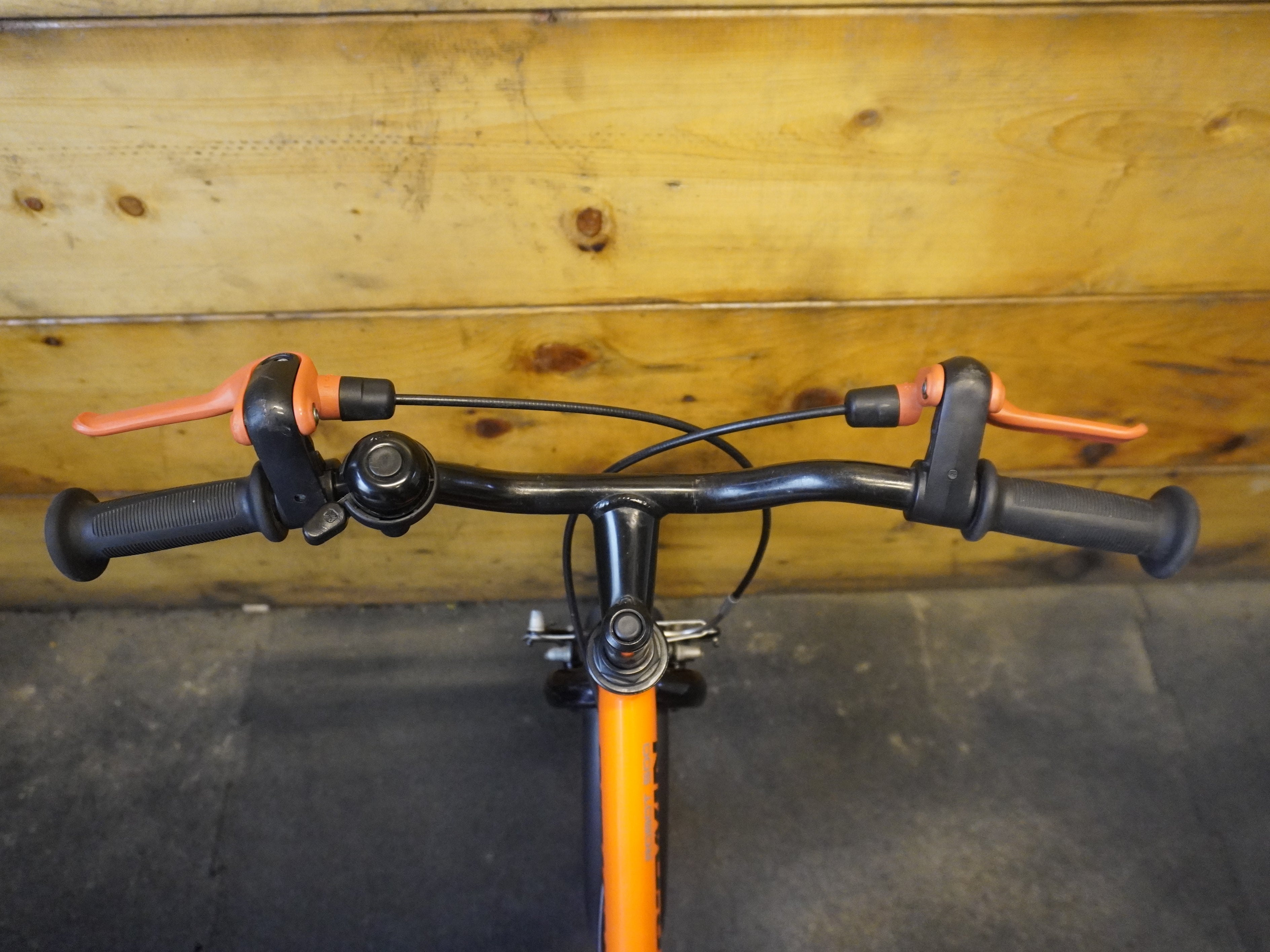 RENT B'twin Robot 500 Kids Bike
