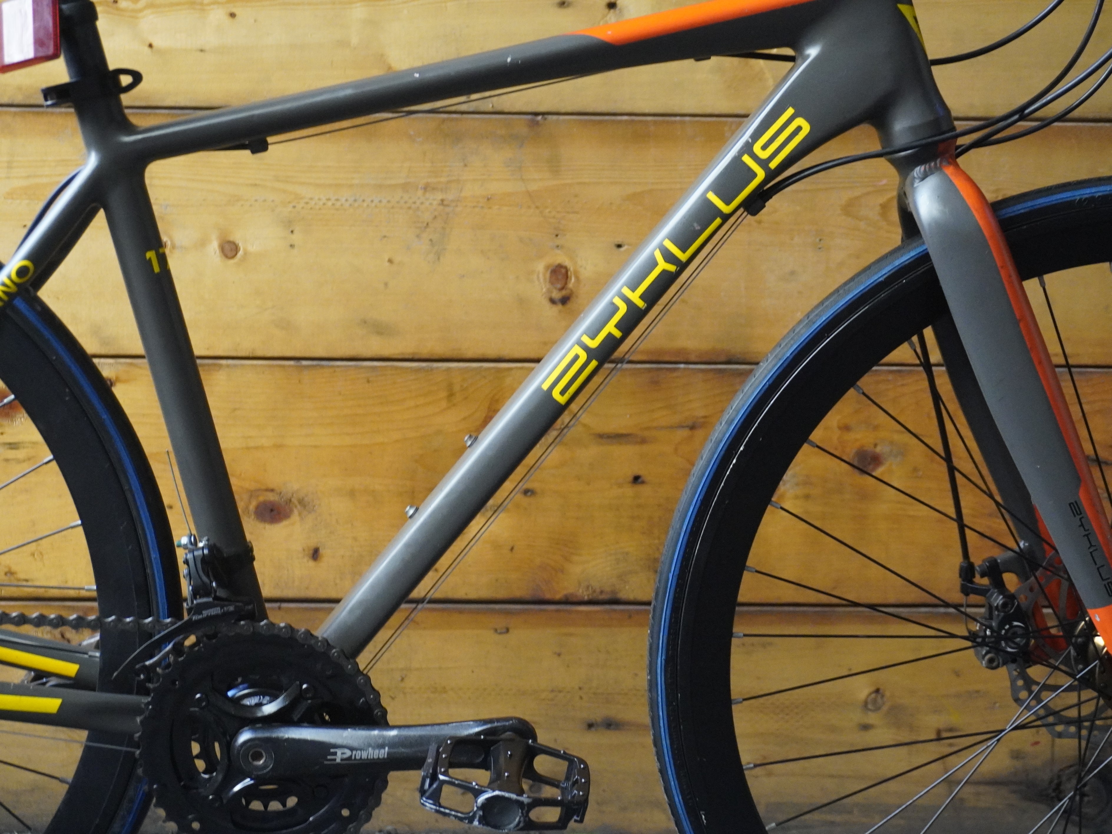 Zyklus Zesto Hybrid bike