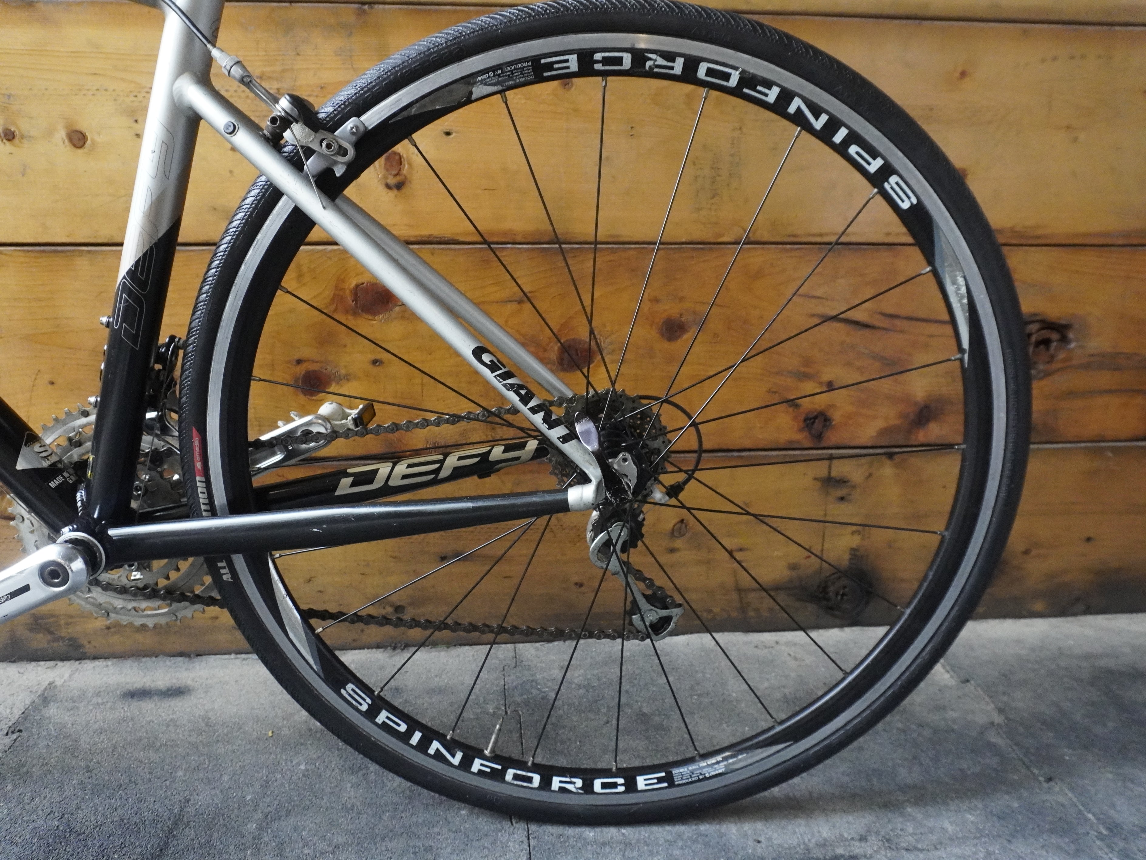 Giant Defy road bike