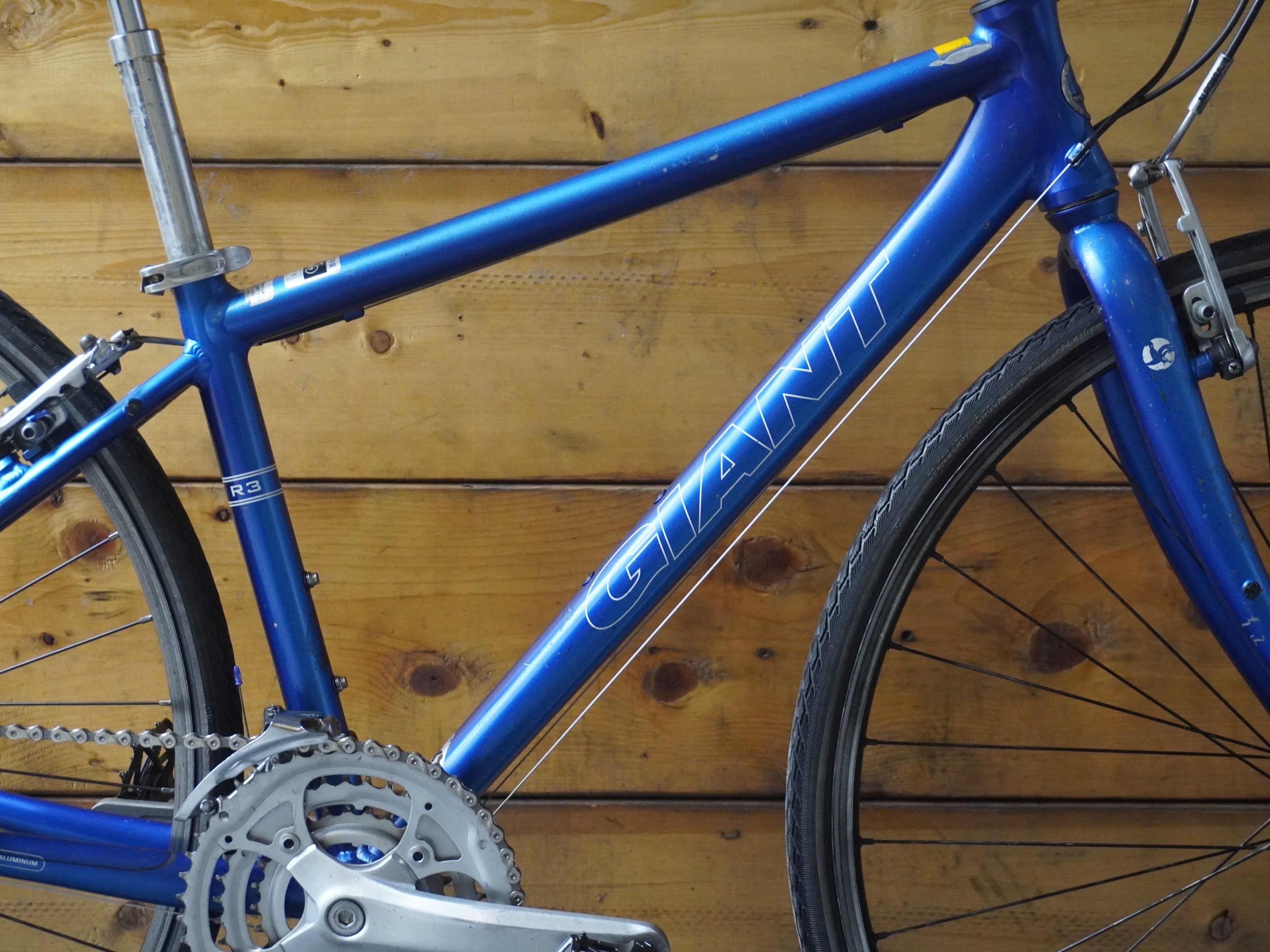 Giant R3 Hybrid bike