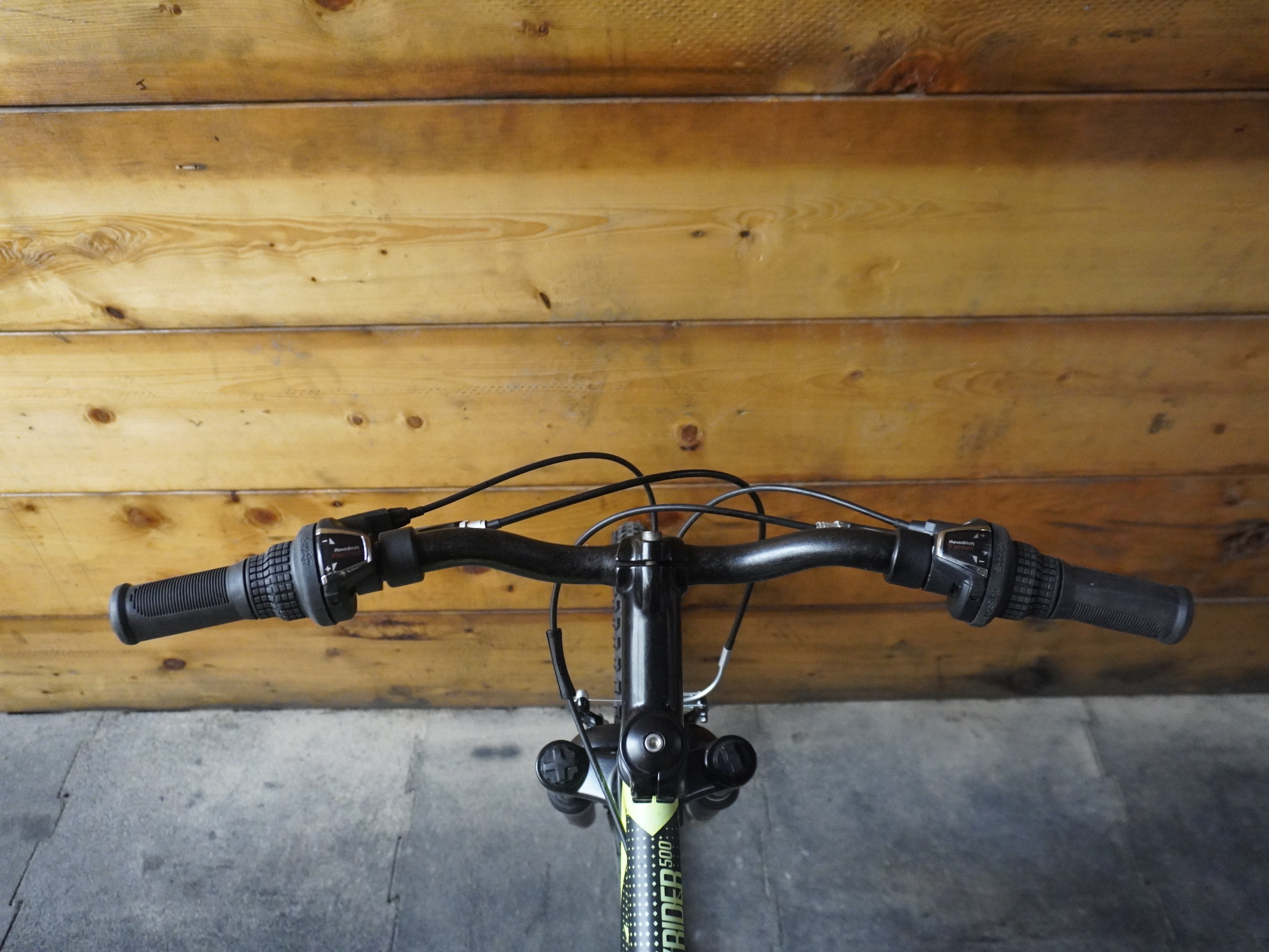B-Twin RockRider 500 Kids Bike