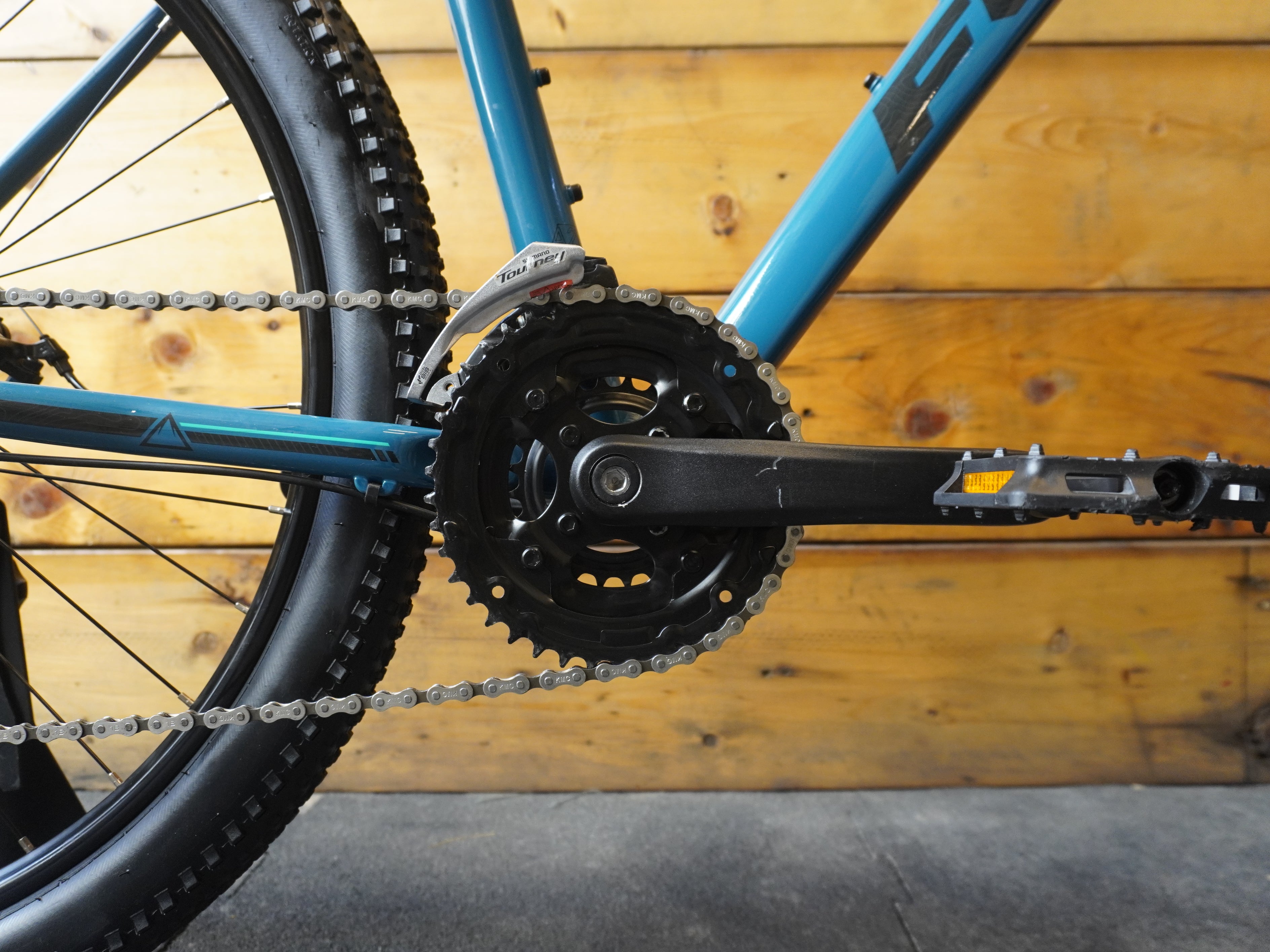 RENT Fuji Nevada One.9 Mountain Bike