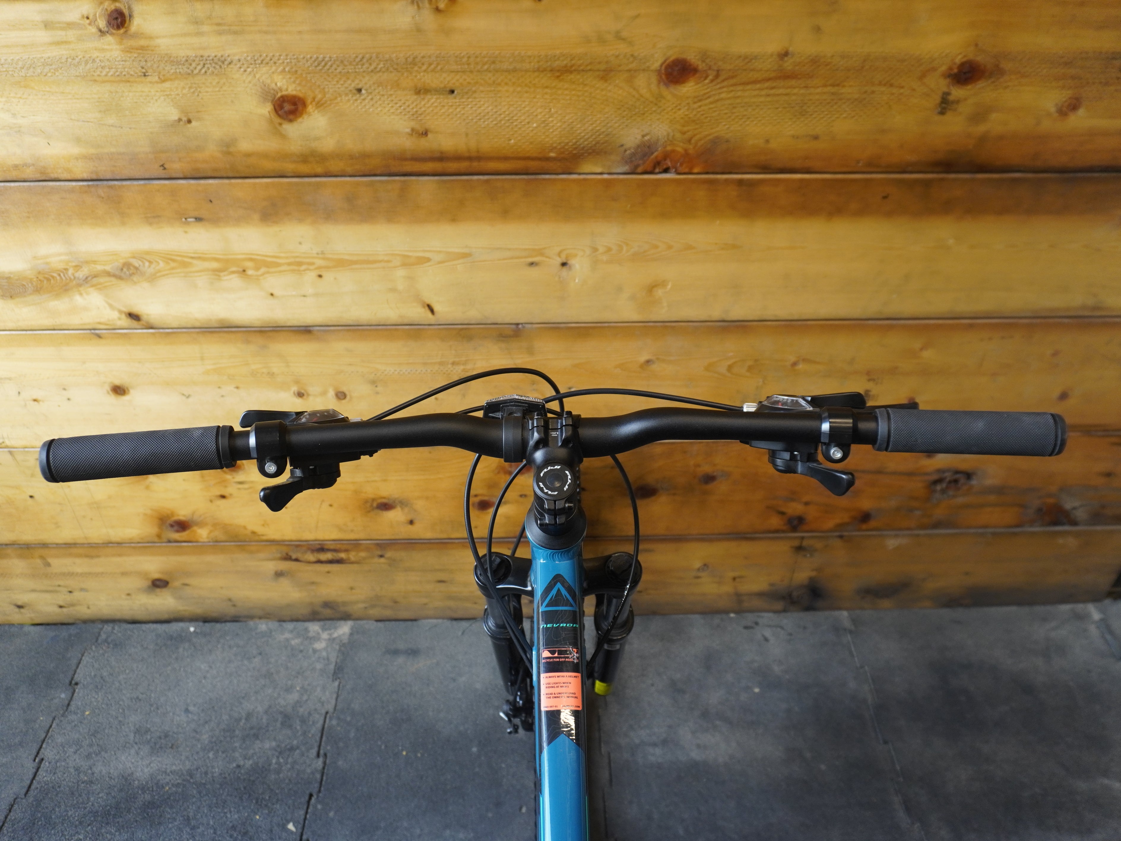 RENT Fuji Nevada One.9 Mountain Bike